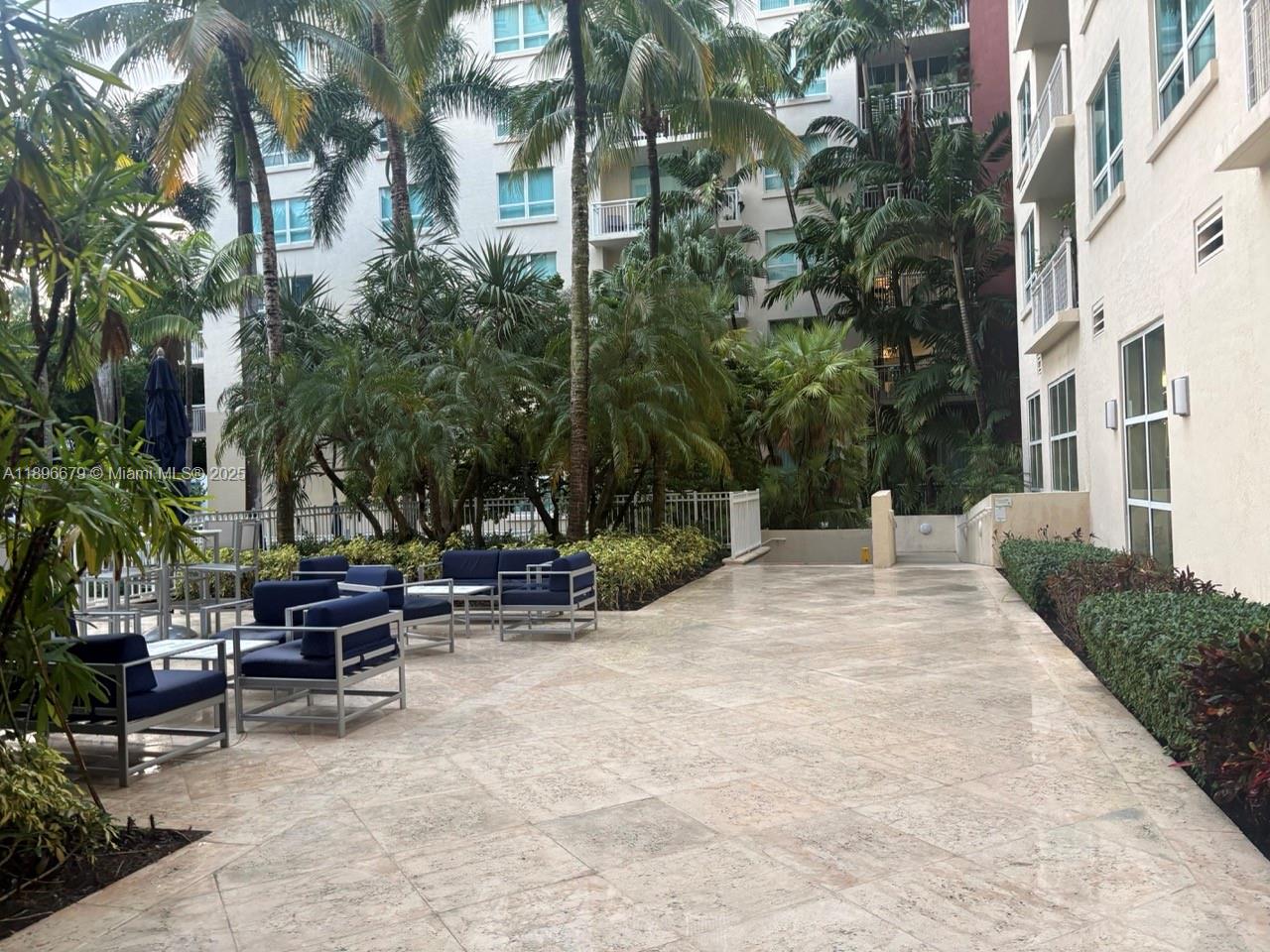 2000 N Bayshore Dr # 1406