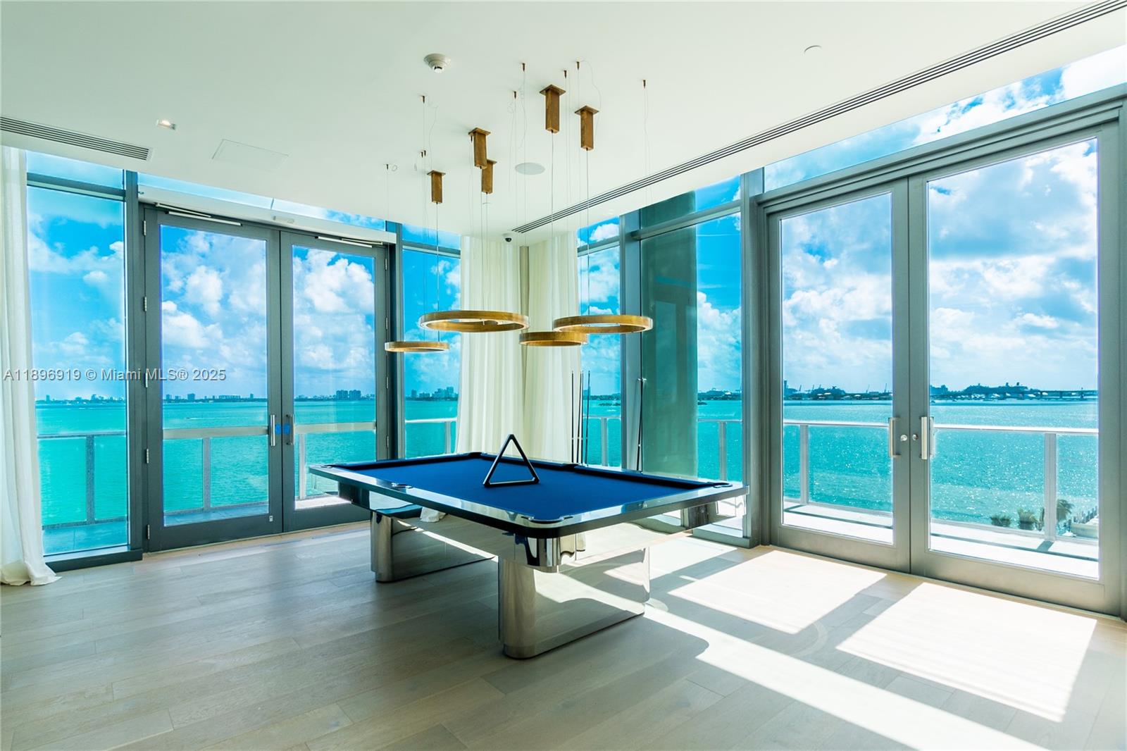 3131 NE 7th Ave Unit: PH4903