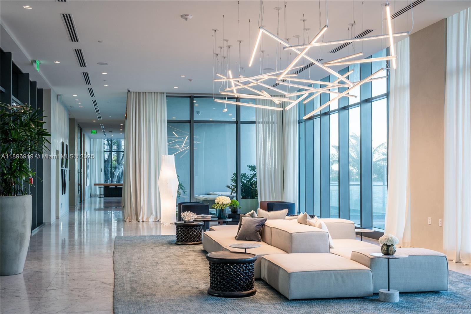 3131 NE 7th Ave Unit: PH4903