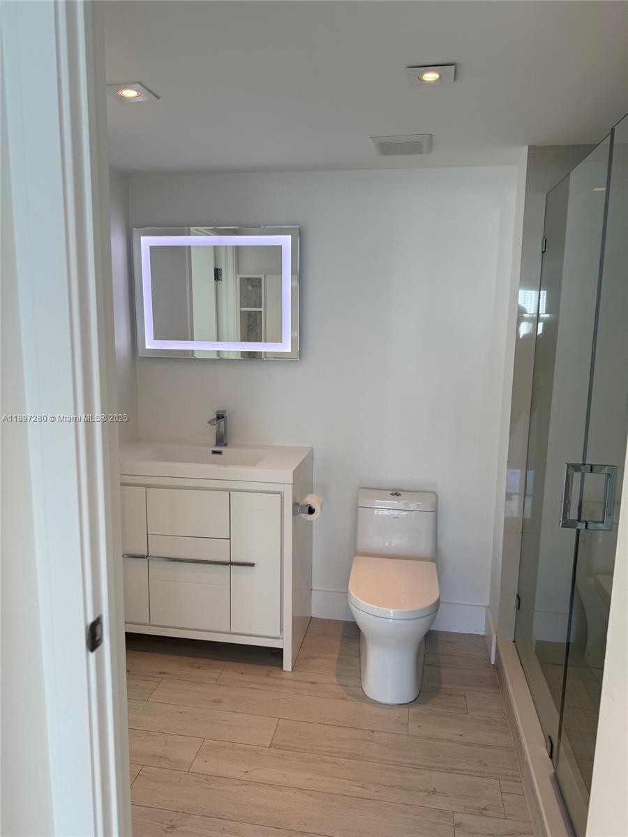 1155 Brickell Bay Dr # 1210, Miami Unit: 1210