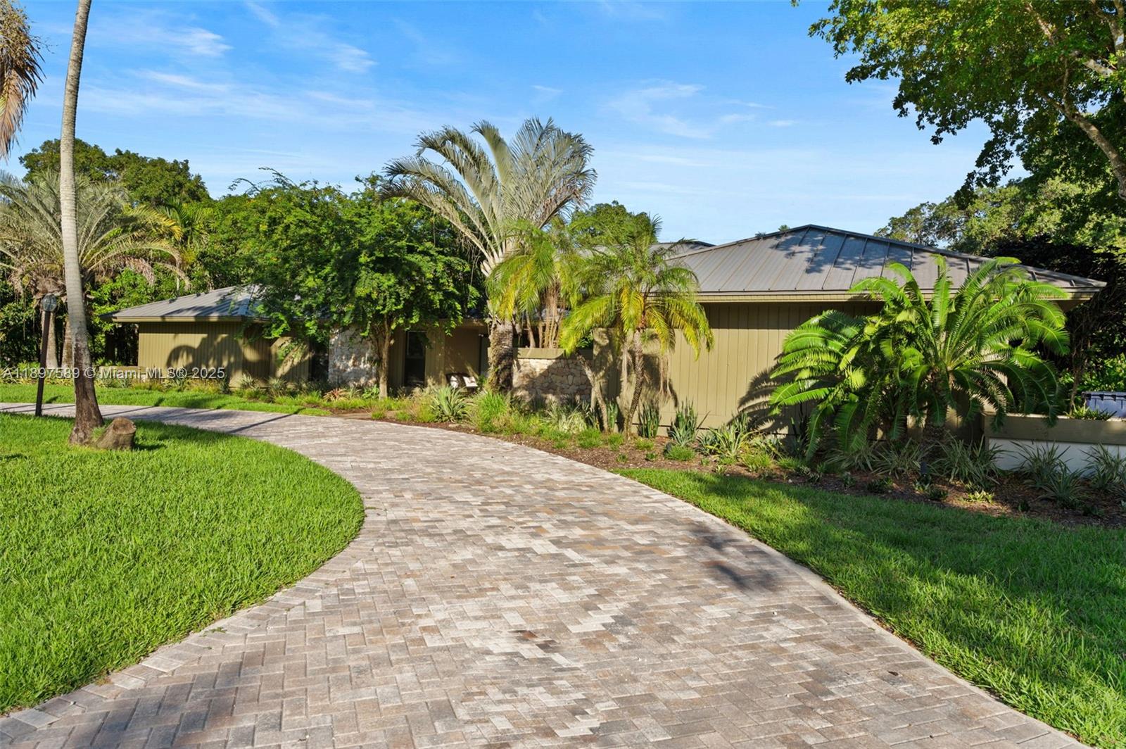 15625 SW 73rd Ct, Palmetto Bay