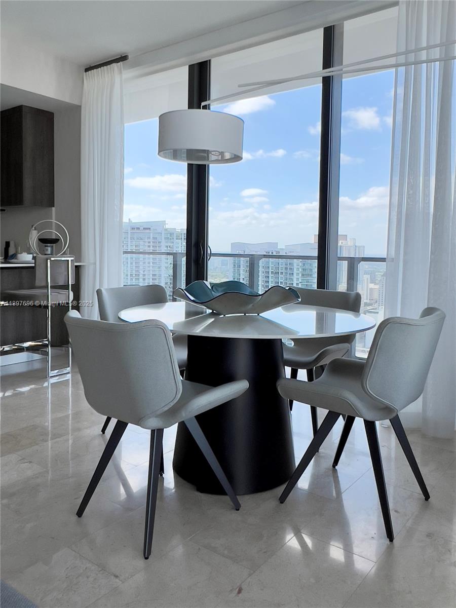 68 SE 6th St # 3611, Miami Unit: 3611