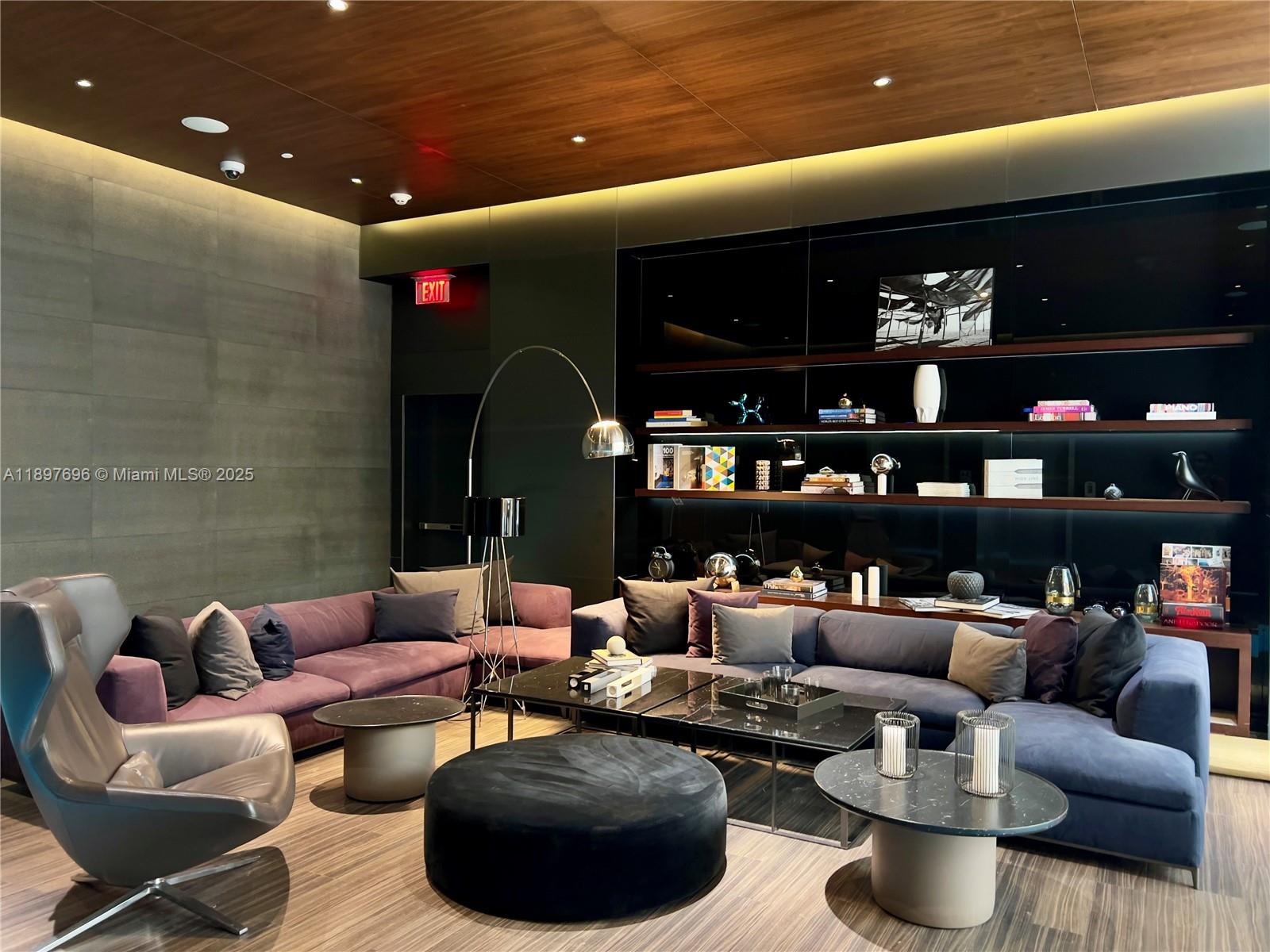 68 SE 6th St # 3611, Miami Unit: 3611