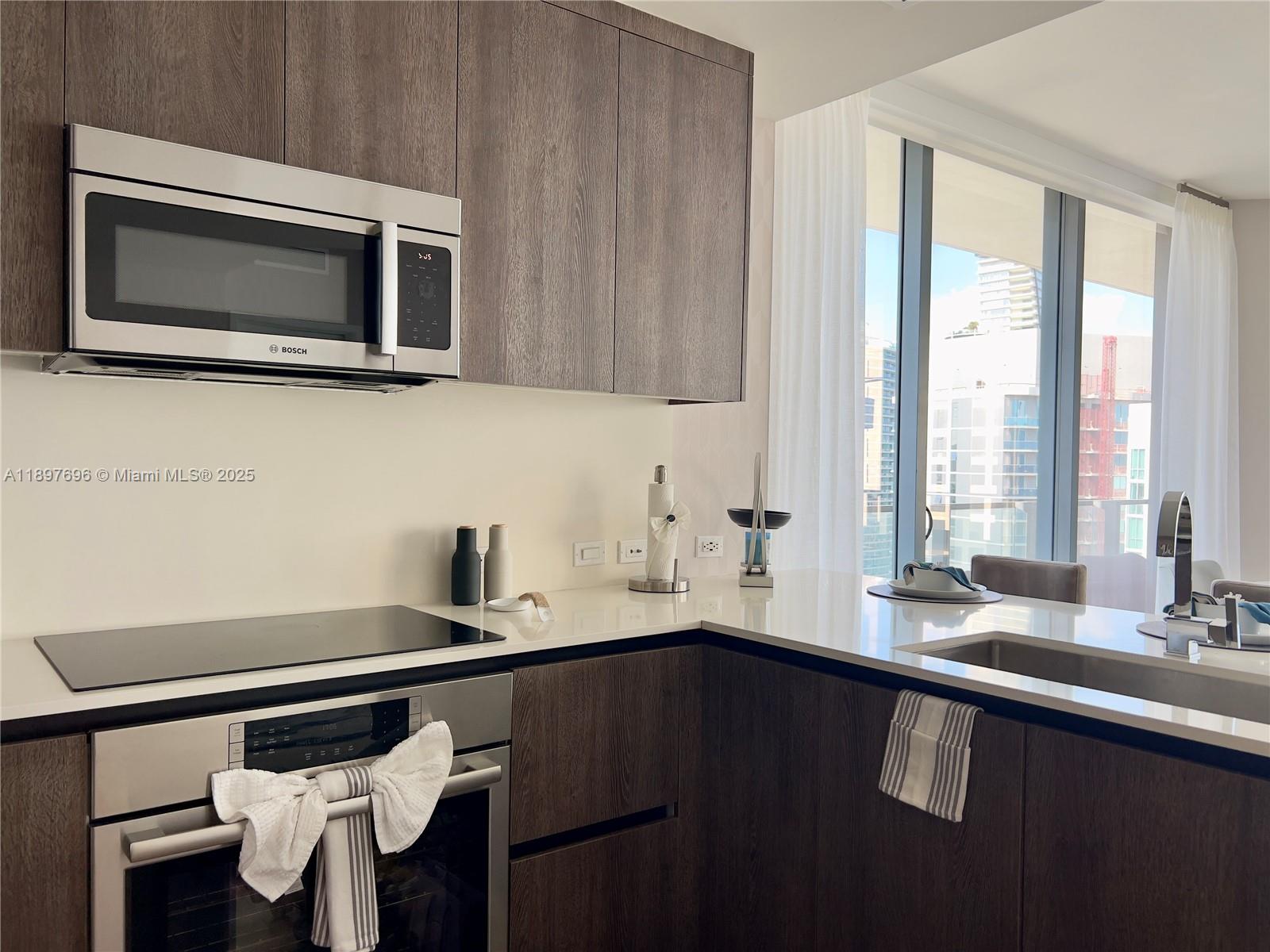 68 SE 6th St # 3611, Miami Unit: 3611