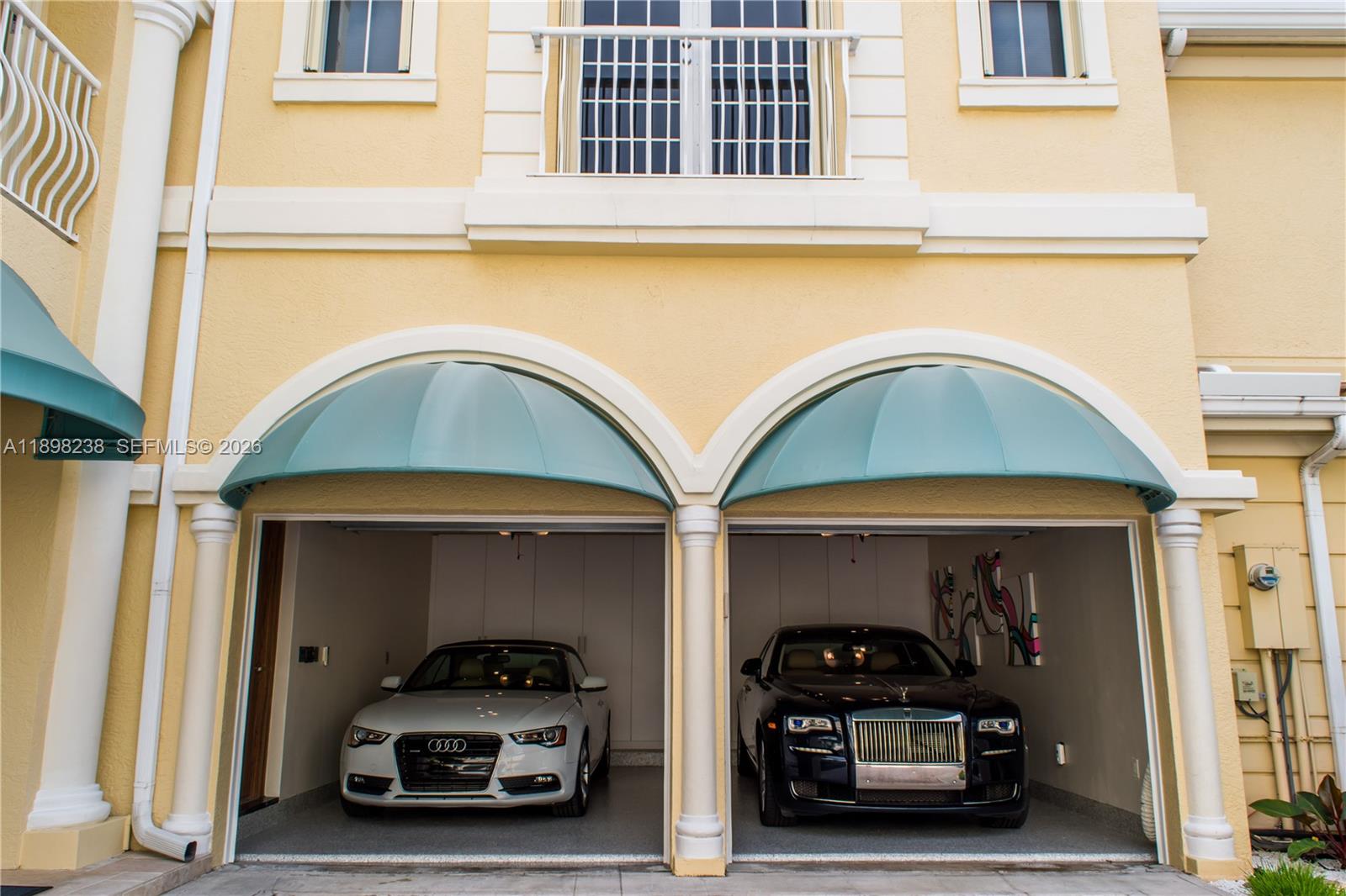 3705 NE 214 St # 13, Aventura Unit: 13