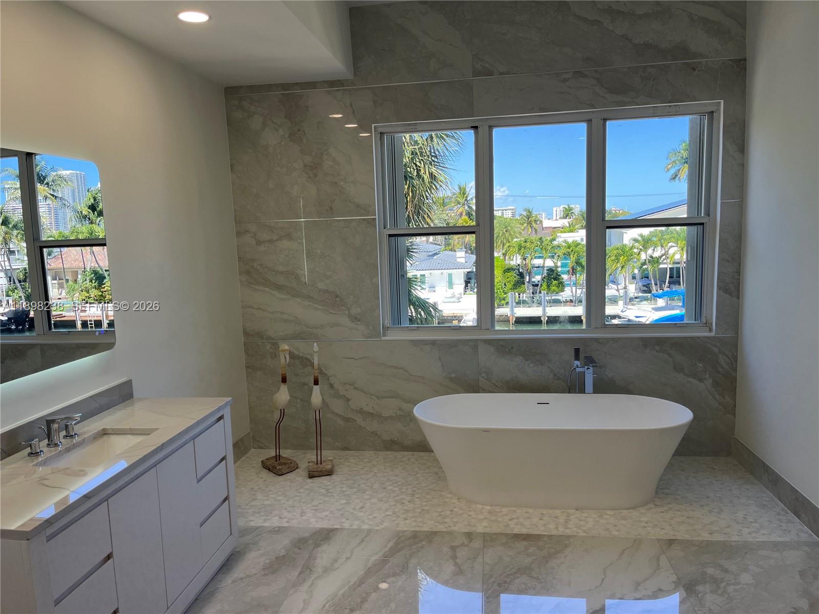 3705 NE 214 St # 13, Aventura Unit: 13