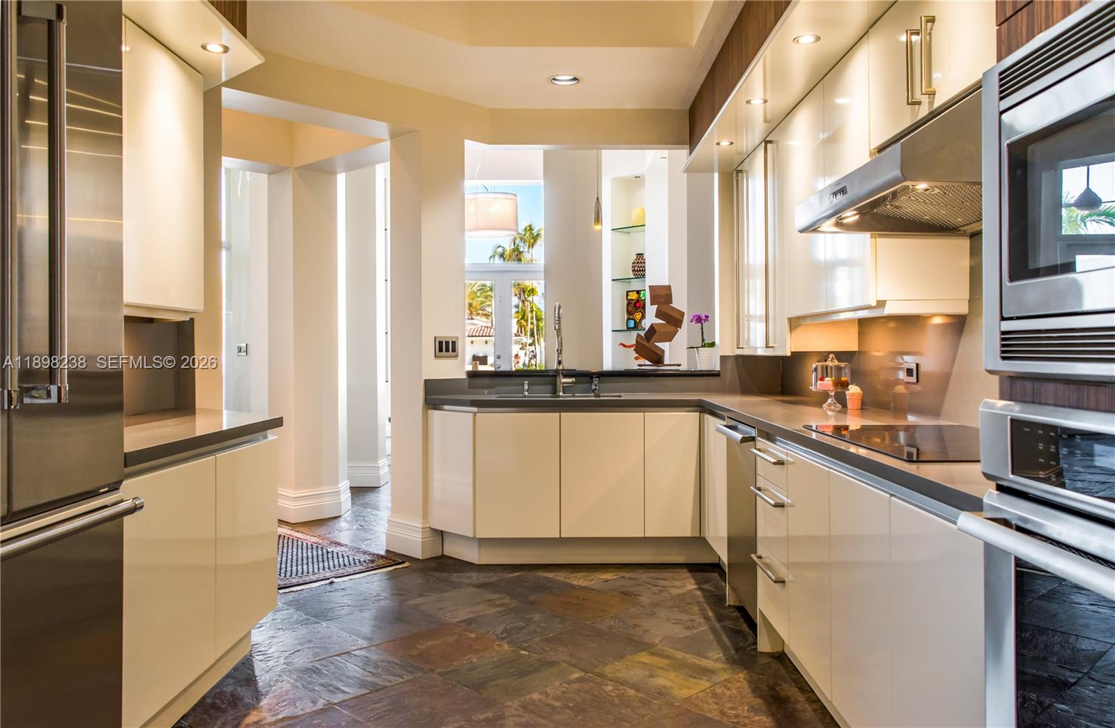 3705 NE 214 St # 13, Aventura Unit: 13