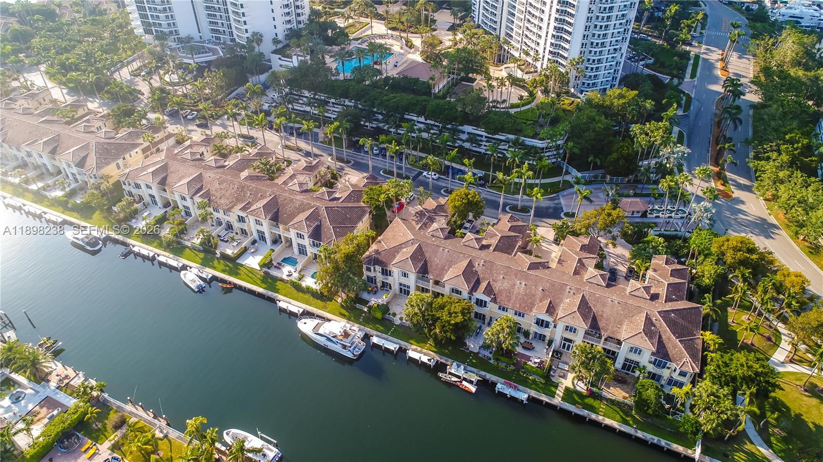 3705 NE 214 St # 13, Aventura Unit: 13