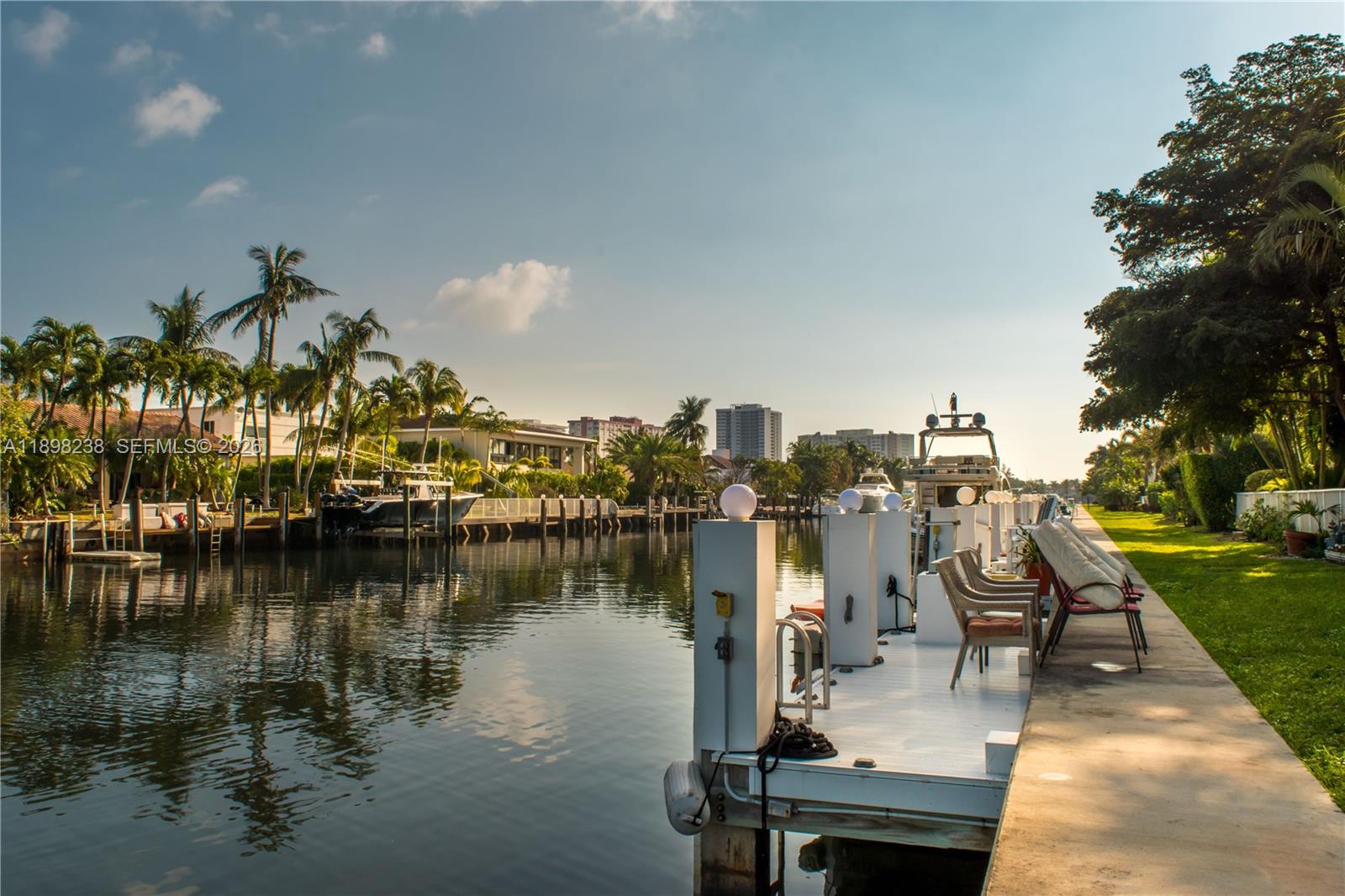 3705 NE 214 St # 13, Aventura Unit: 13