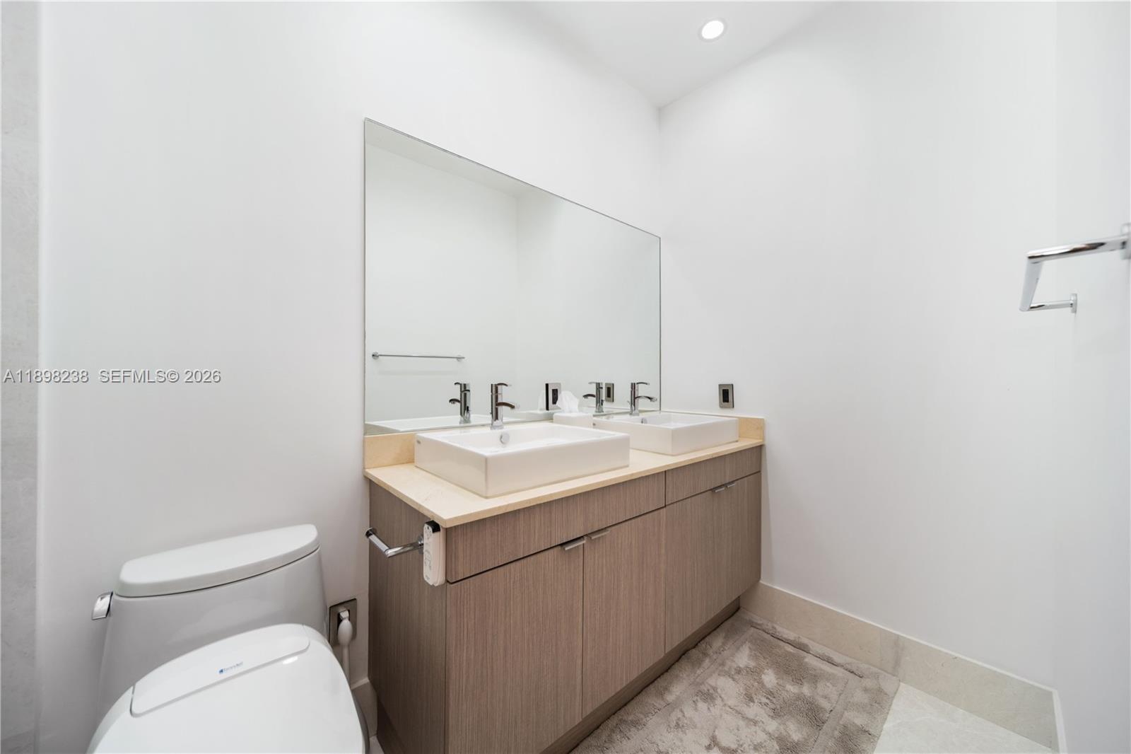 3705 NE 214 St # 13, Aventura Unit: 13