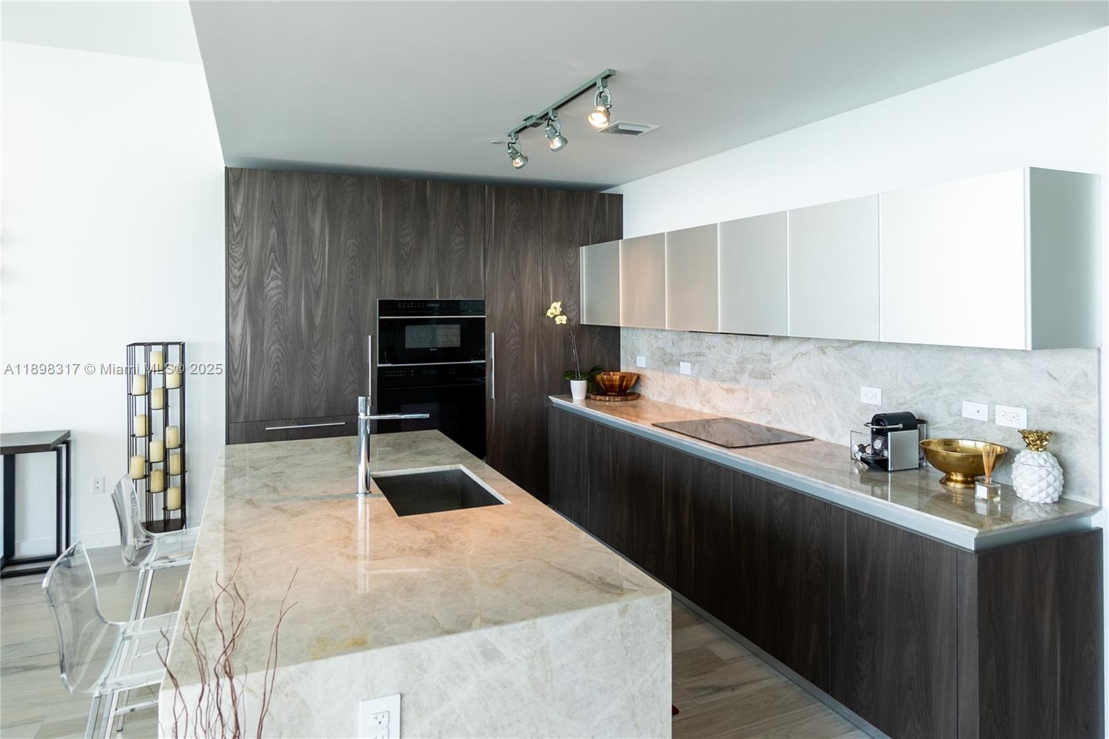 3131 NE 7th Ave, Miami Unit: PH4903