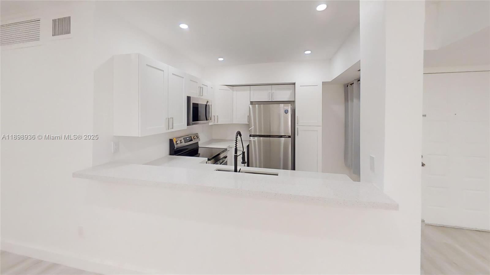 20230 NE 3rd Ct # 6, Miami Unit: 6