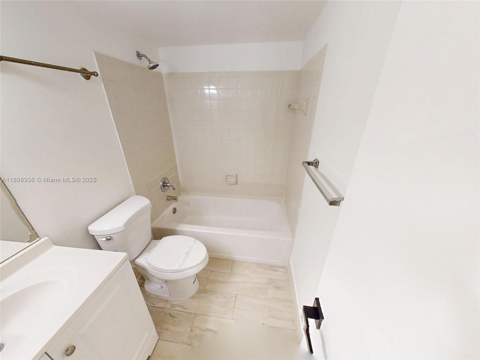 20230 NE 3rd Ct # 6, Miami Unit: 6