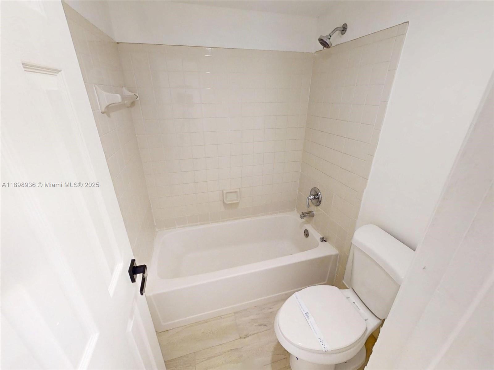 20230 NE 3rd Ct # 6, Miami Unit: 6