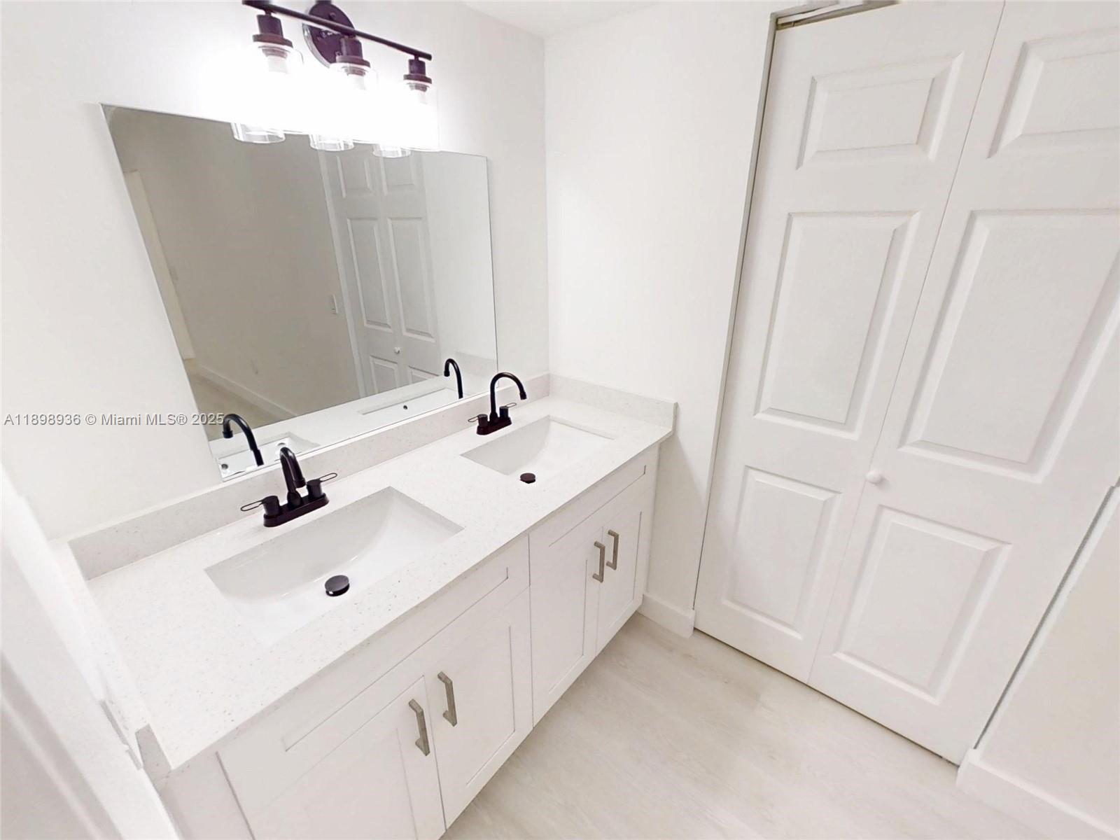 20230 NE 3rd Ct # 6, Miami Unit: 6