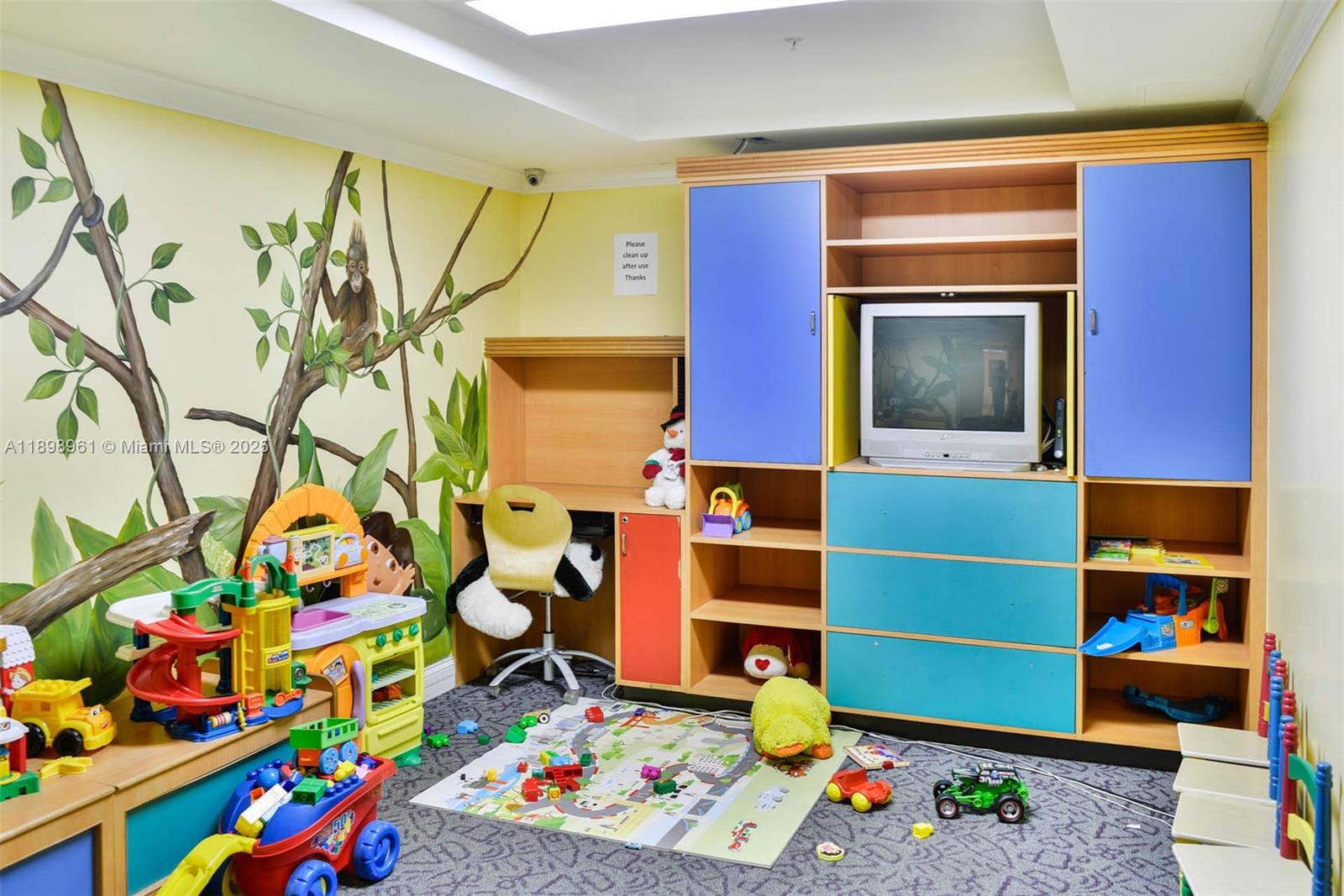 17100 N Bay Rd # 1614, Sunny Isles Beach Unit: 1614