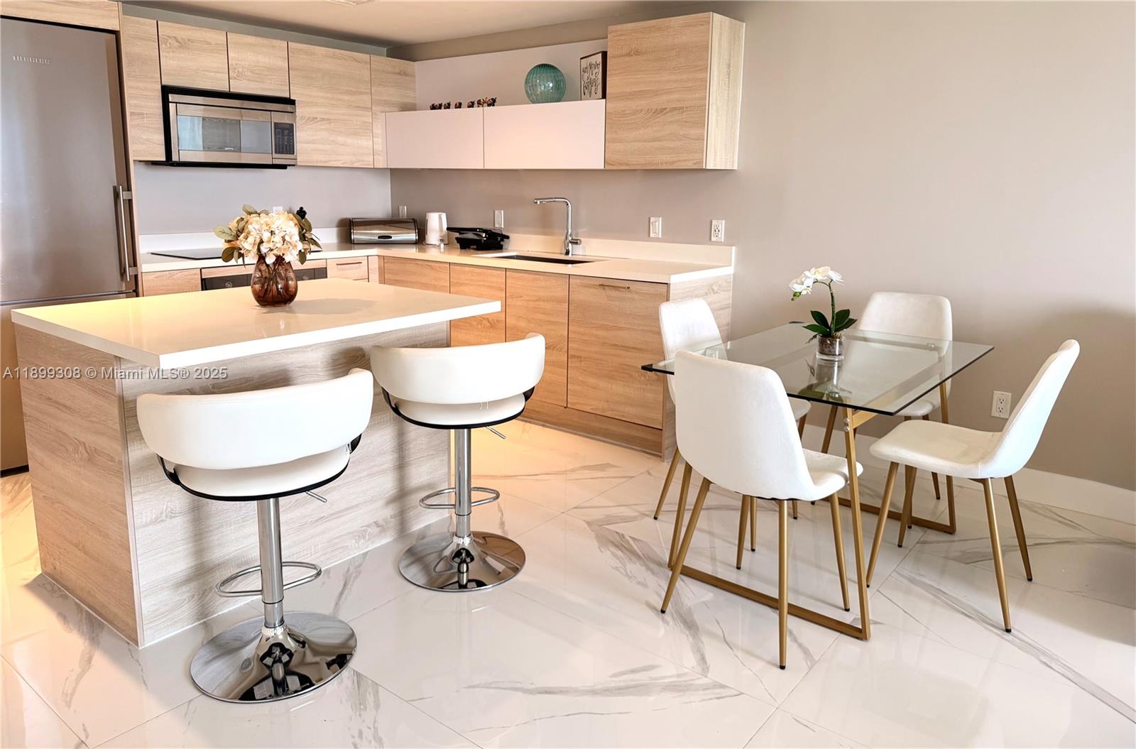 16385 Biscayne Blvd # 1505, North Miami Beach Unit: 1505