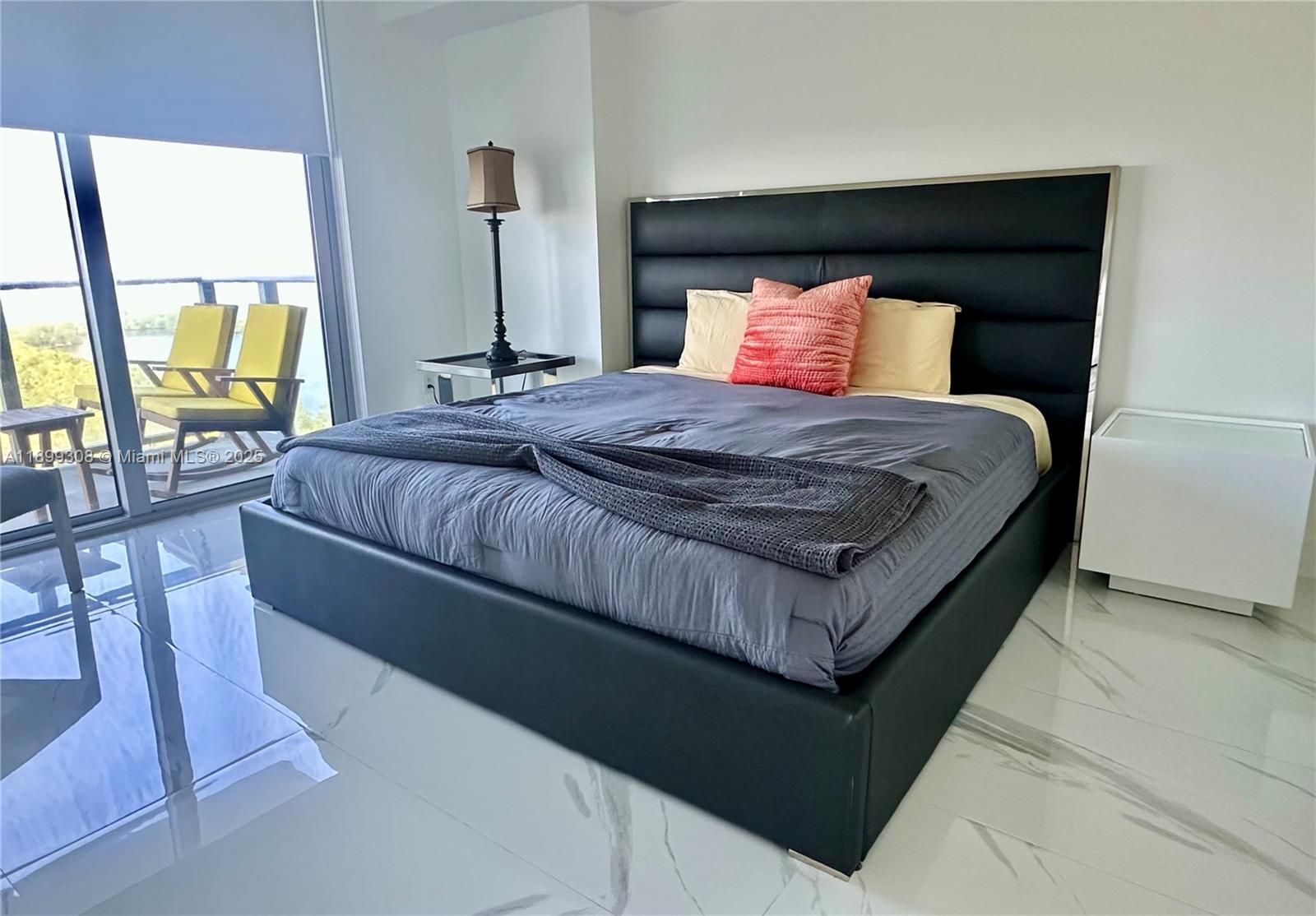 16385 Biscayne Blvd # 1505, North Miami Beach Unit: 1505
