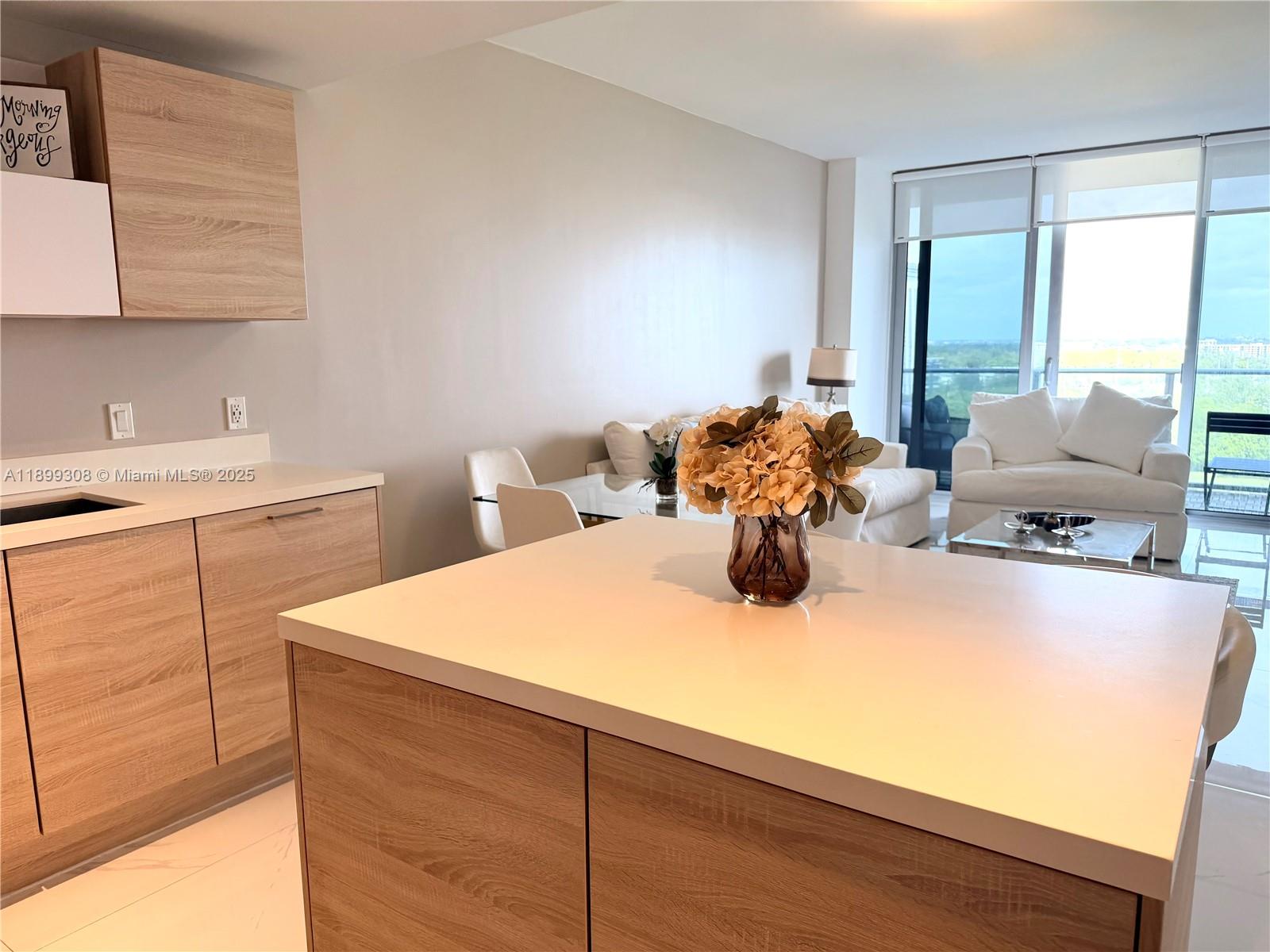 16385 Biscayne Blvd # 1505, North Miami Beach Unit: 1505