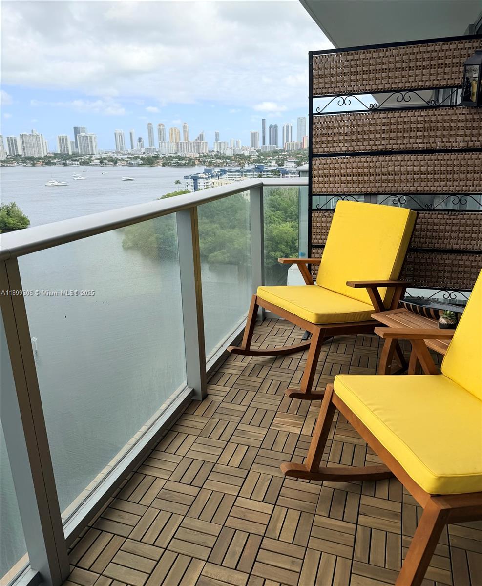16385 Biscayne Blvd # 1505, North Miami Beach Unit: 1505