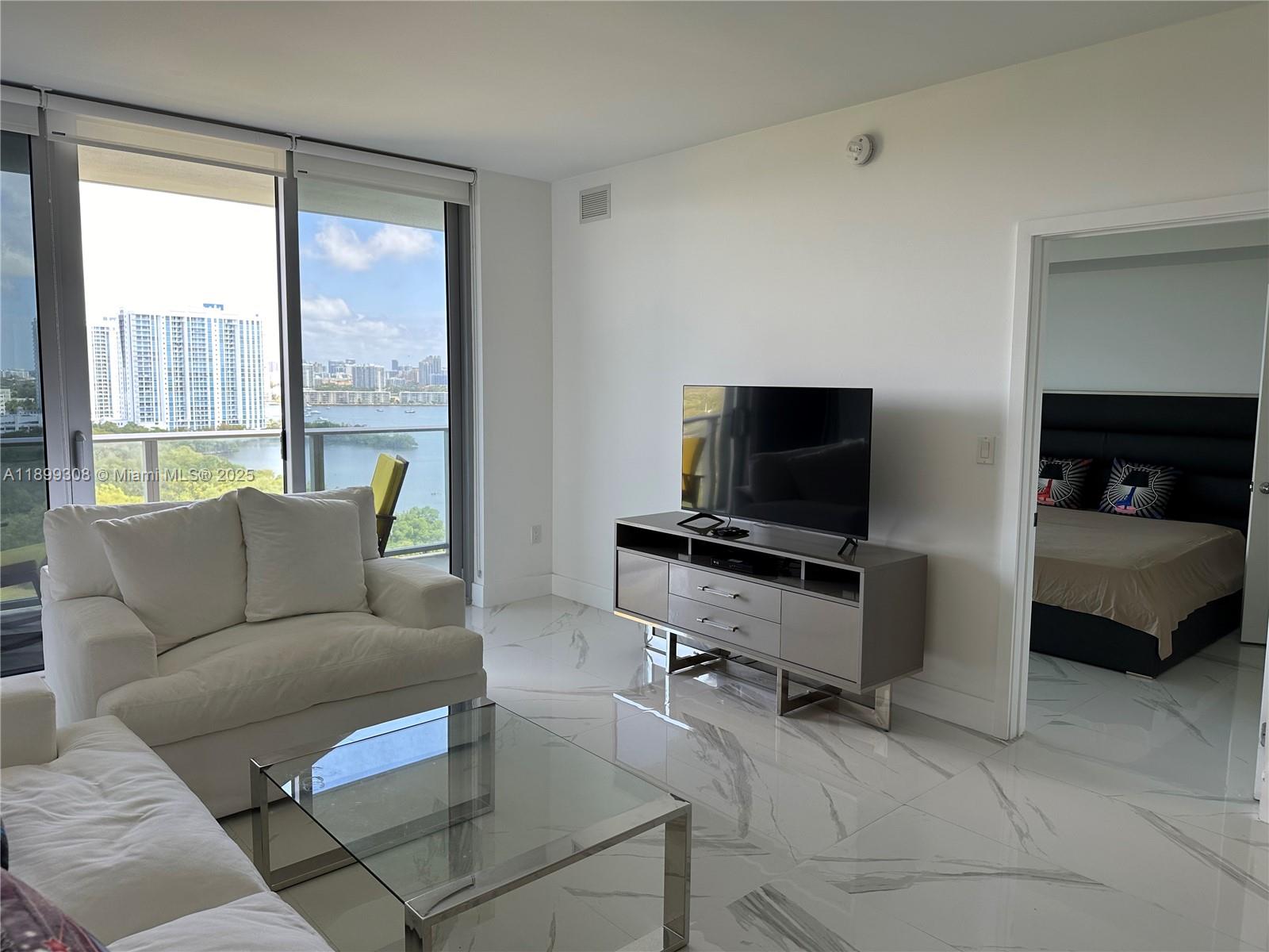 16385 Biscayne Blvd # 1505, North Miami Beach Unit: 1505