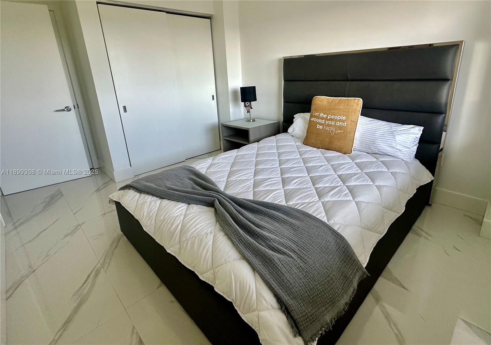 16385 Biscayne Blvd # 1505, North Miami Beach Unit: 1505