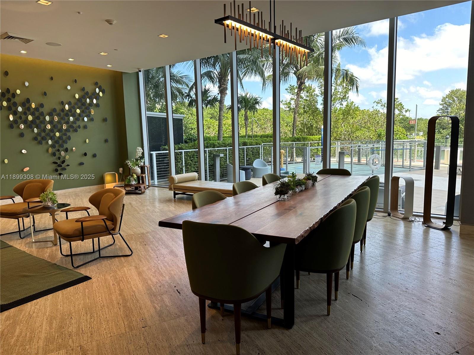 16385 Biscayne Blvd # 1505, North Miami Beach Unit: 1505