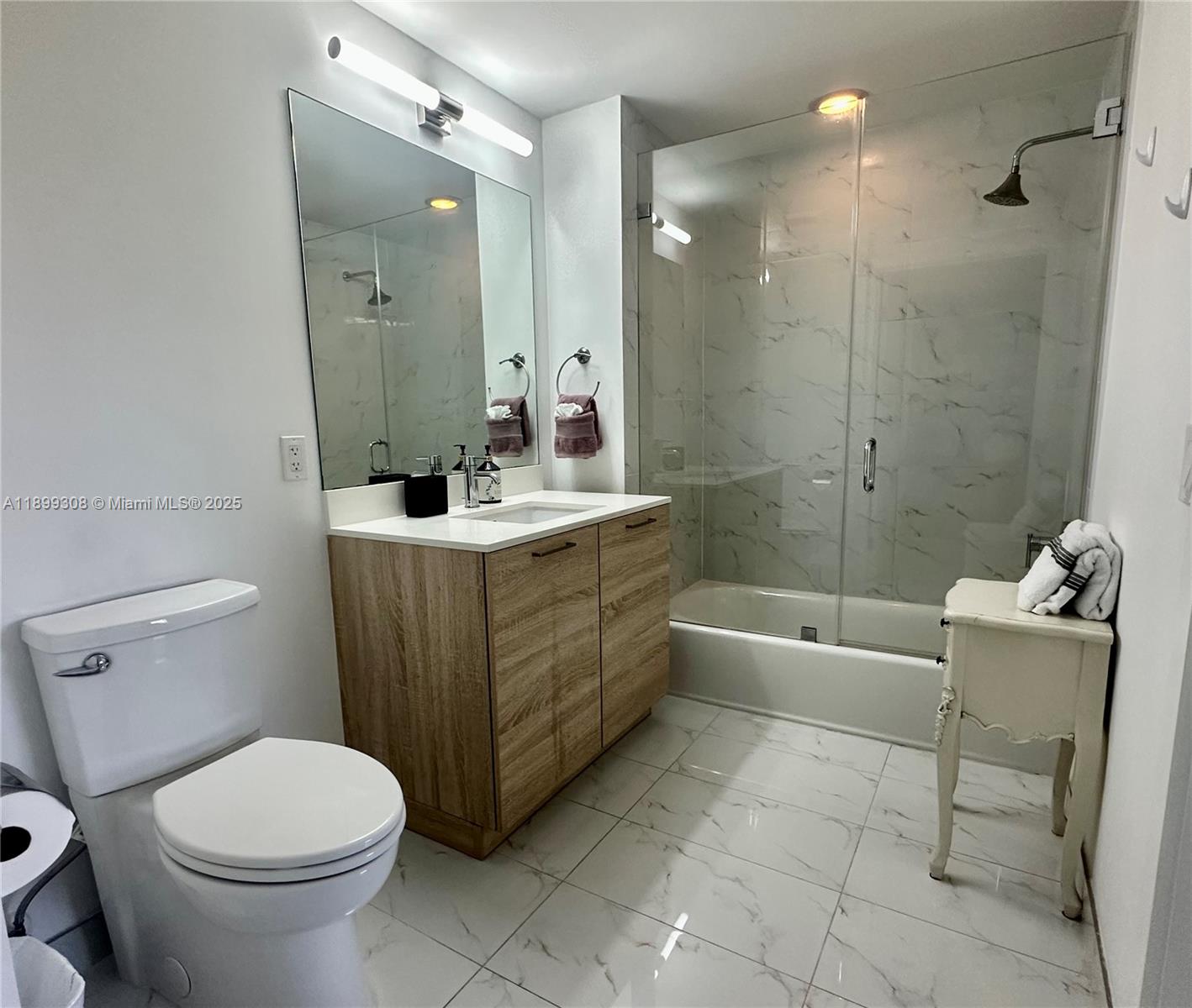 16385 Biscayne Blvd # 1505, North Miami Beach Unit: 1505