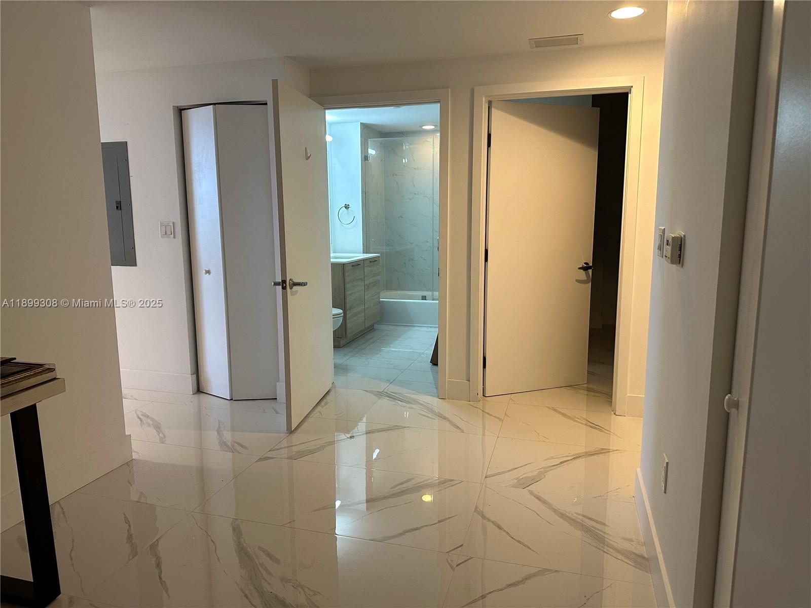 16385 Biscayne Blvd # 1505, North Miami Beach Unit: 1505