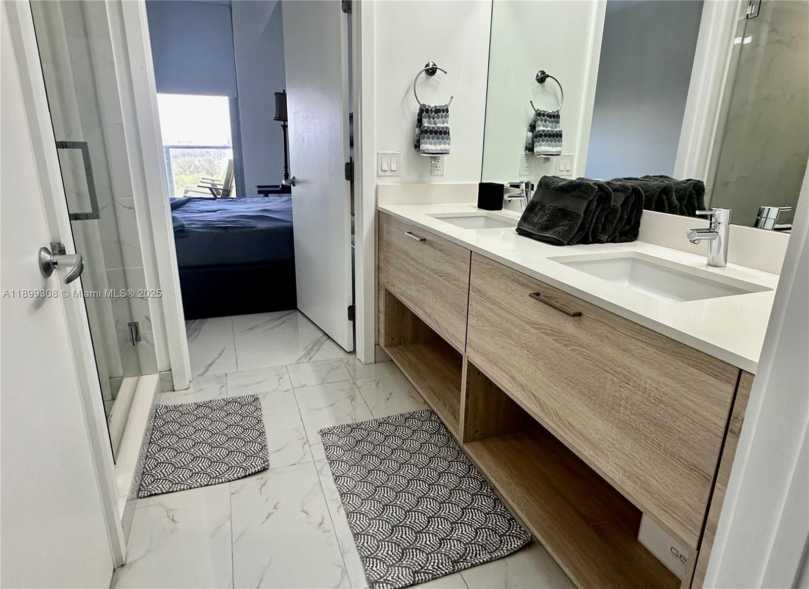 16385 Biscayne Blvd # 1505, North Miami Beach Unit: 1505
