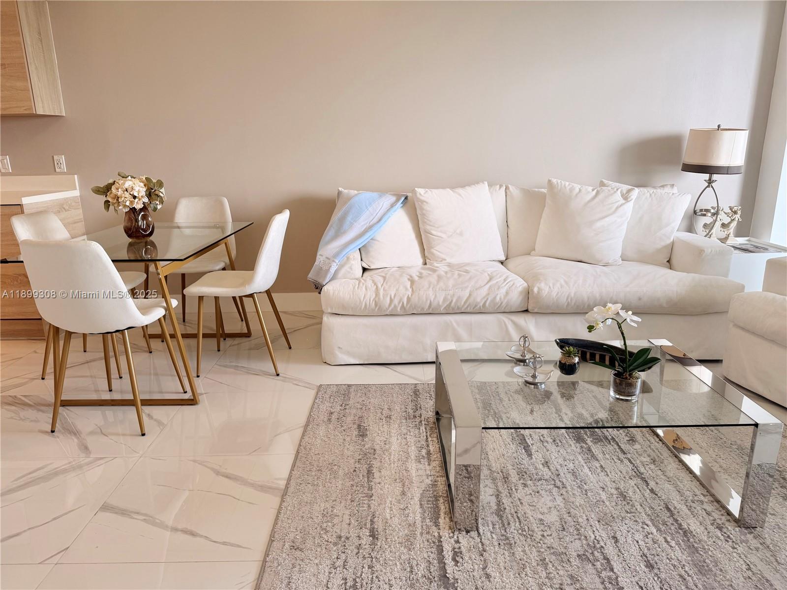 16385 Biscayne Blvd # 1505, North Miami Beach Unit: 1505