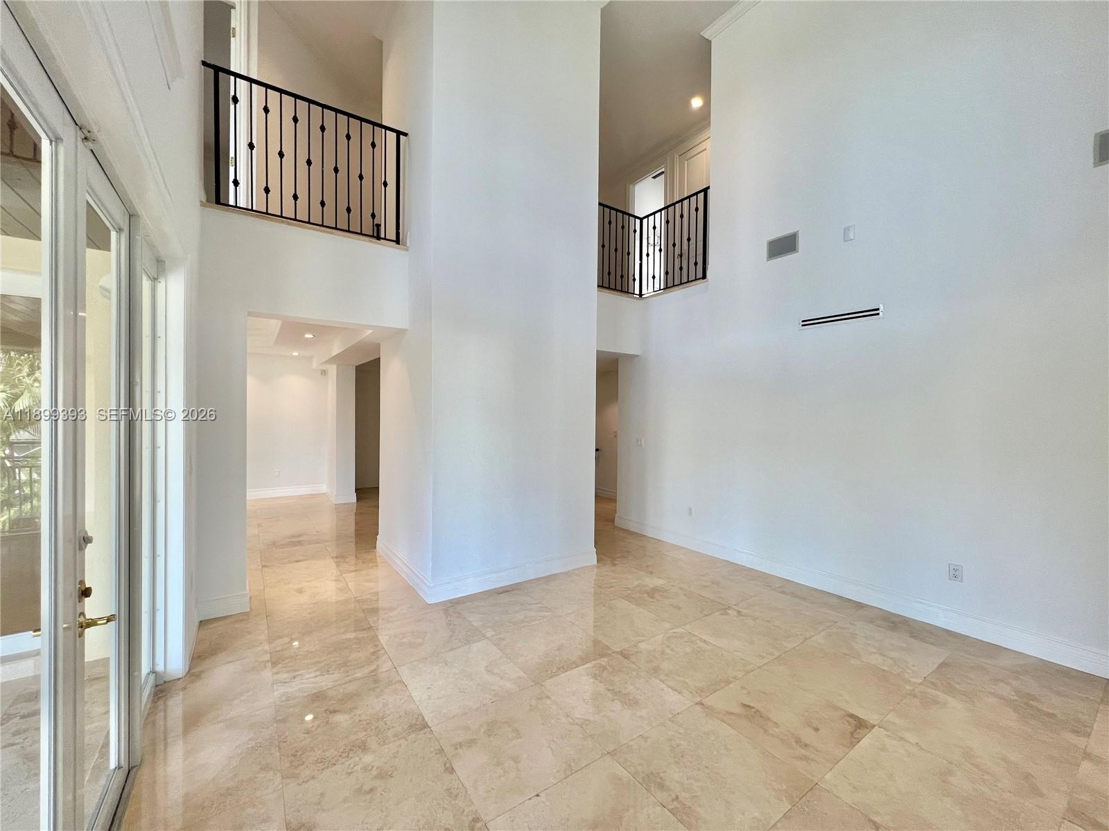 573 Satinwood Dr