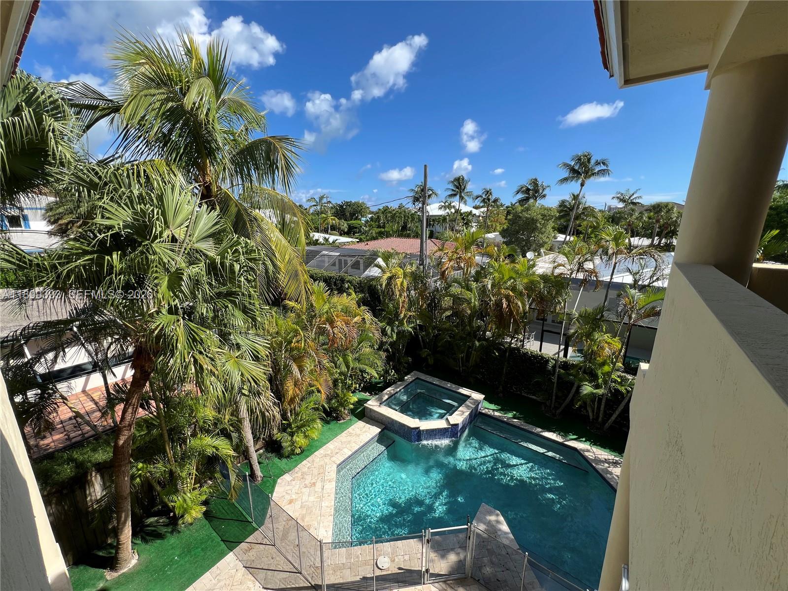 573 Satinwood Dr
