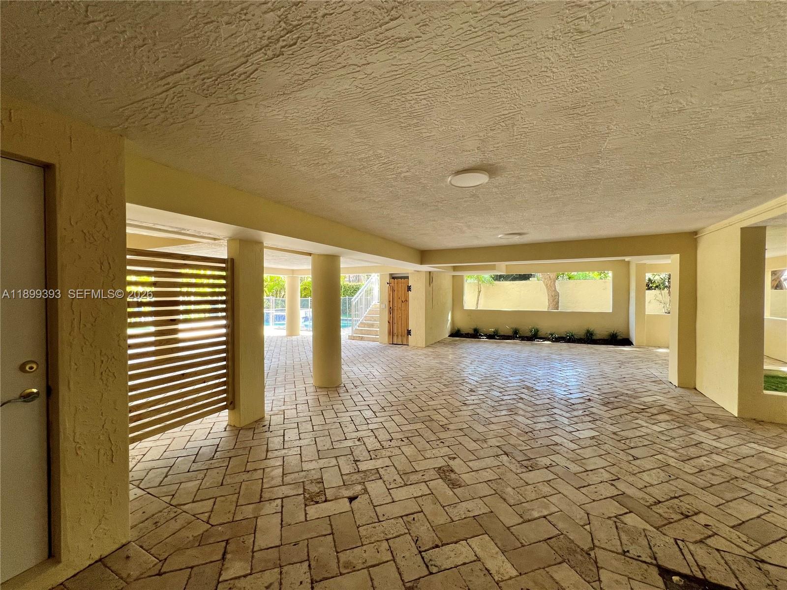 573 Satinwood Dr