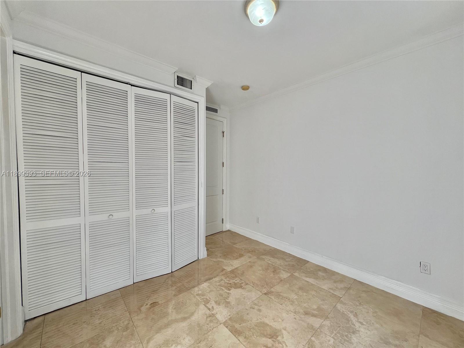 573 Satinwood Dr