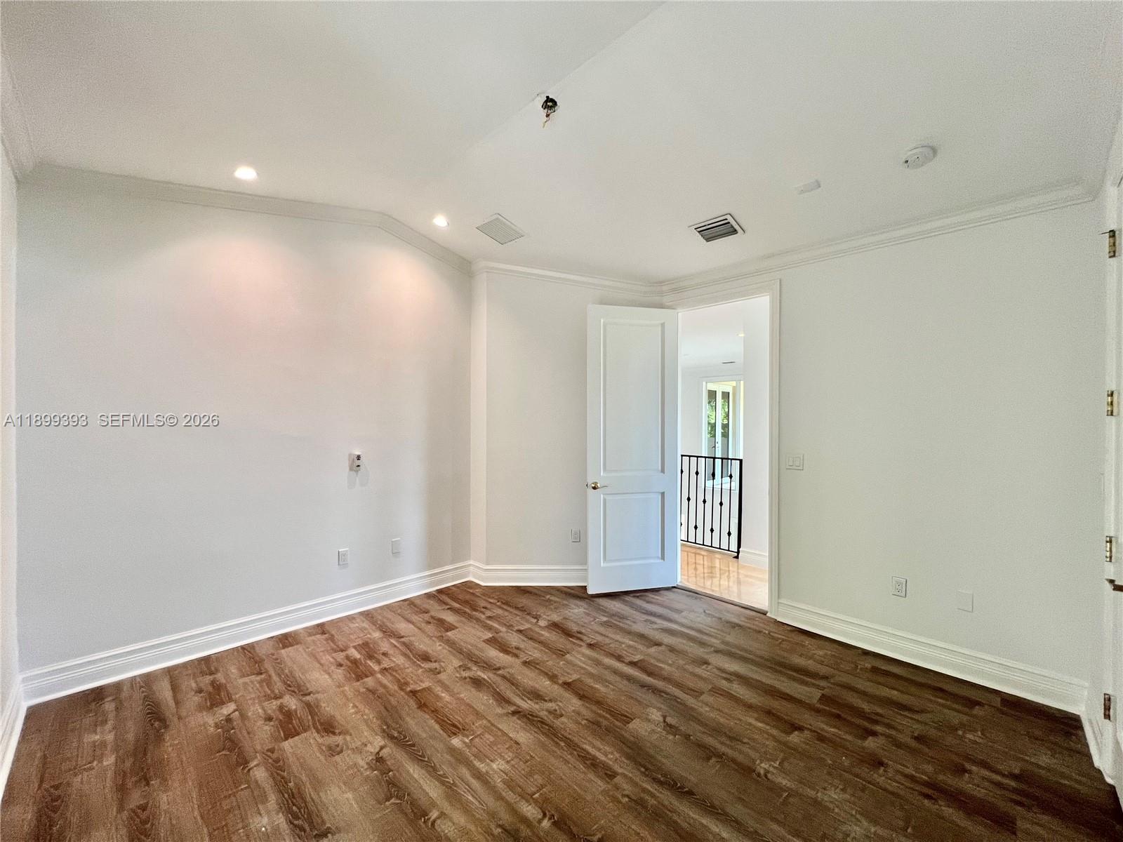 573 Satinwood Dr