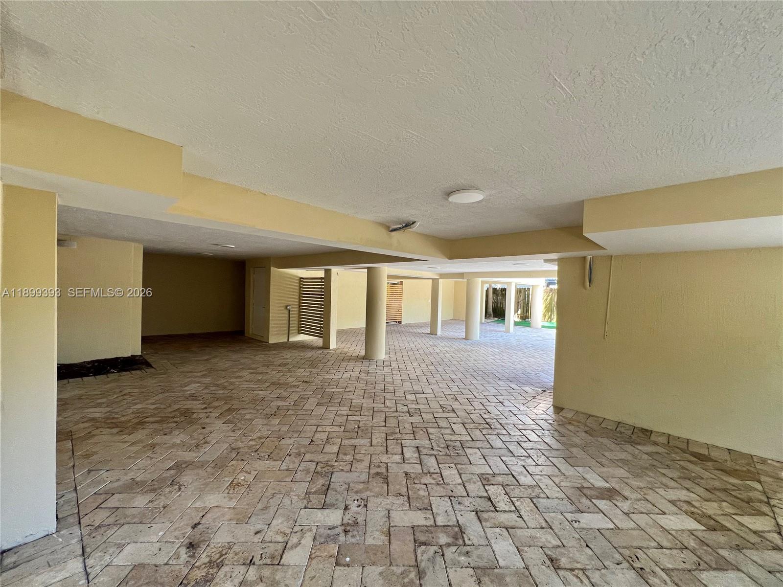 573 Satinwood Dr