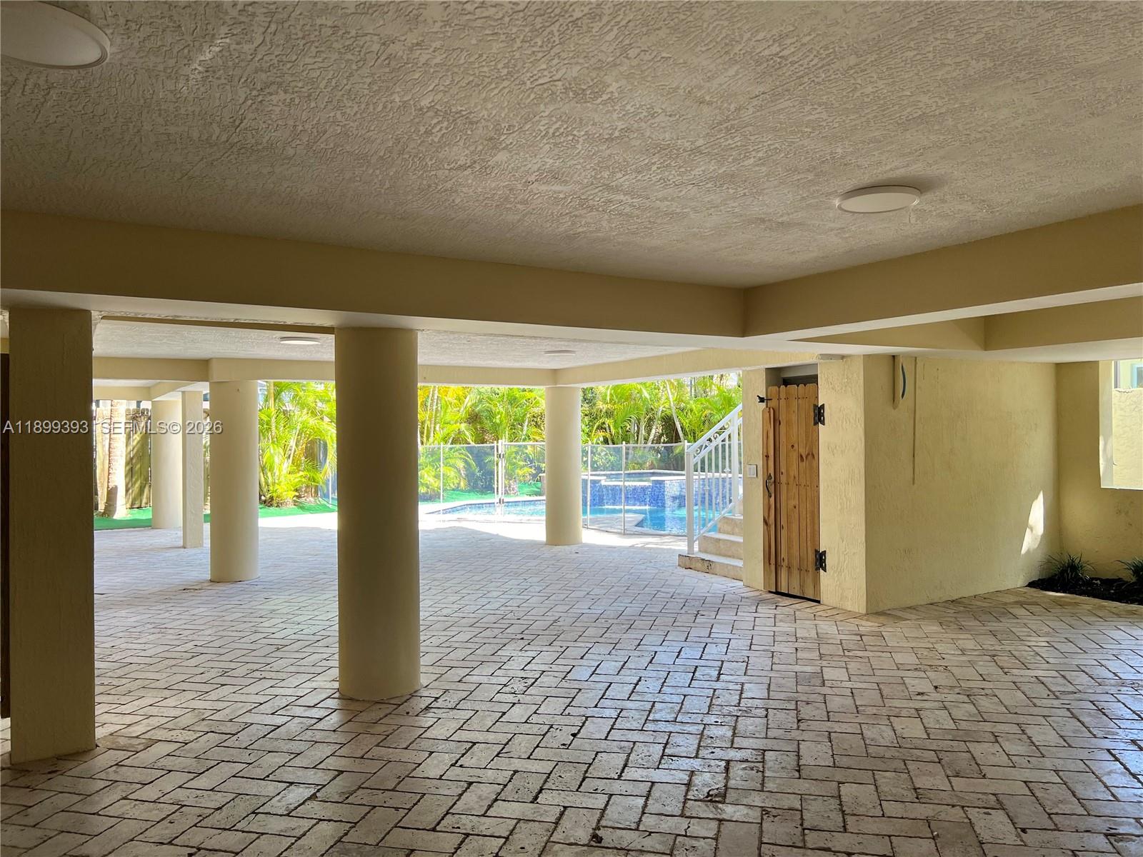 573 Satinwood Dr