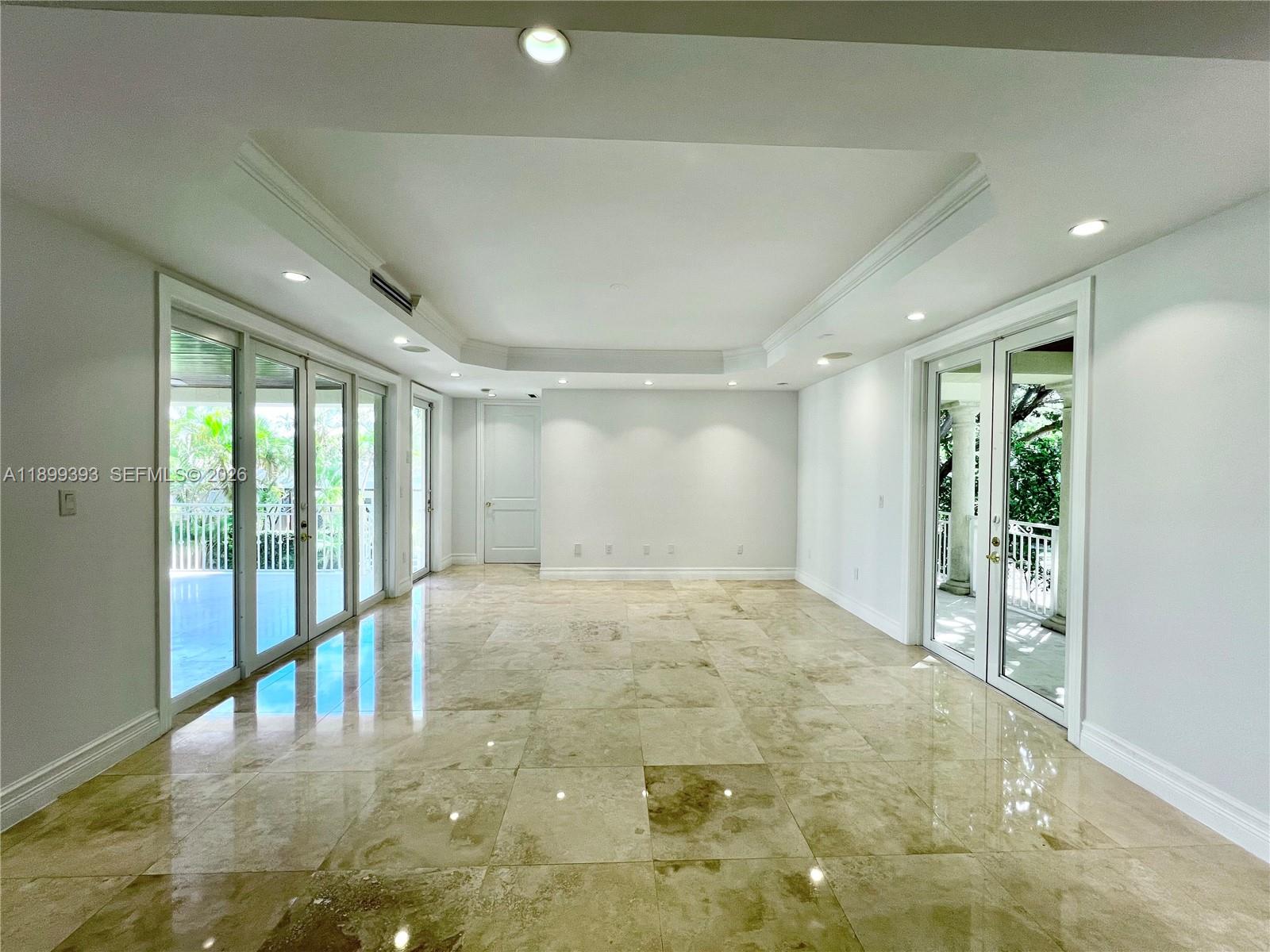 573 Satinwood Dr