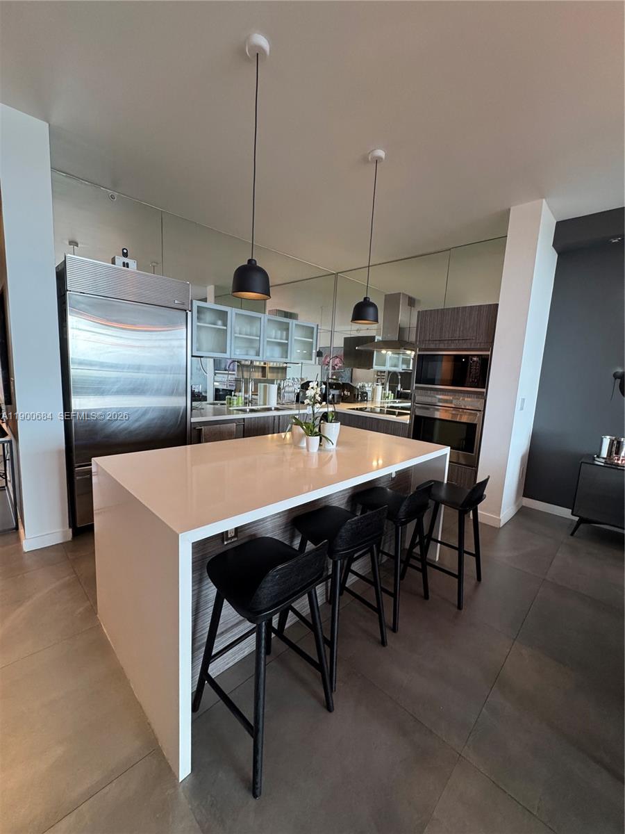 2020 N Bayshore Dr # 703