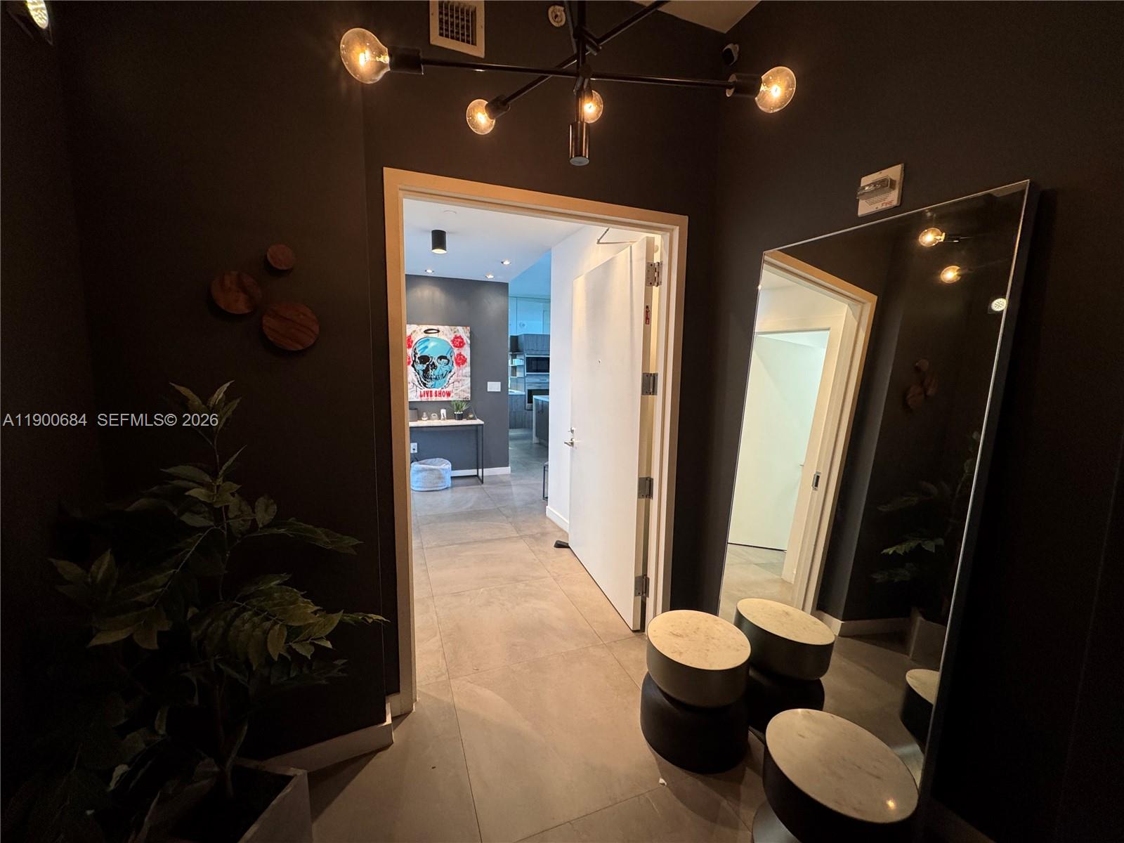 2020 N Bayshore Dr # 703