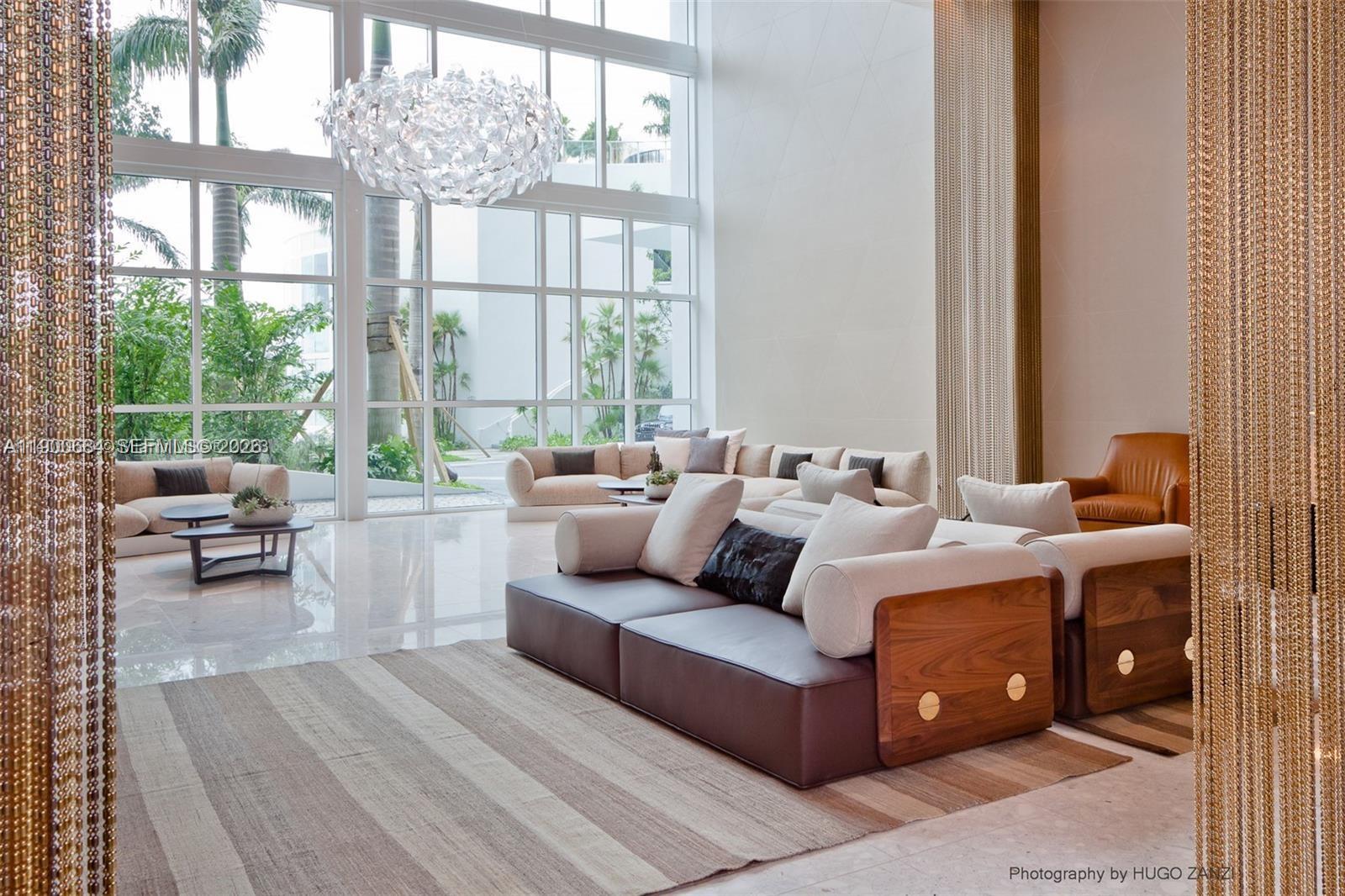 2020 N Bayshore Dr # 703