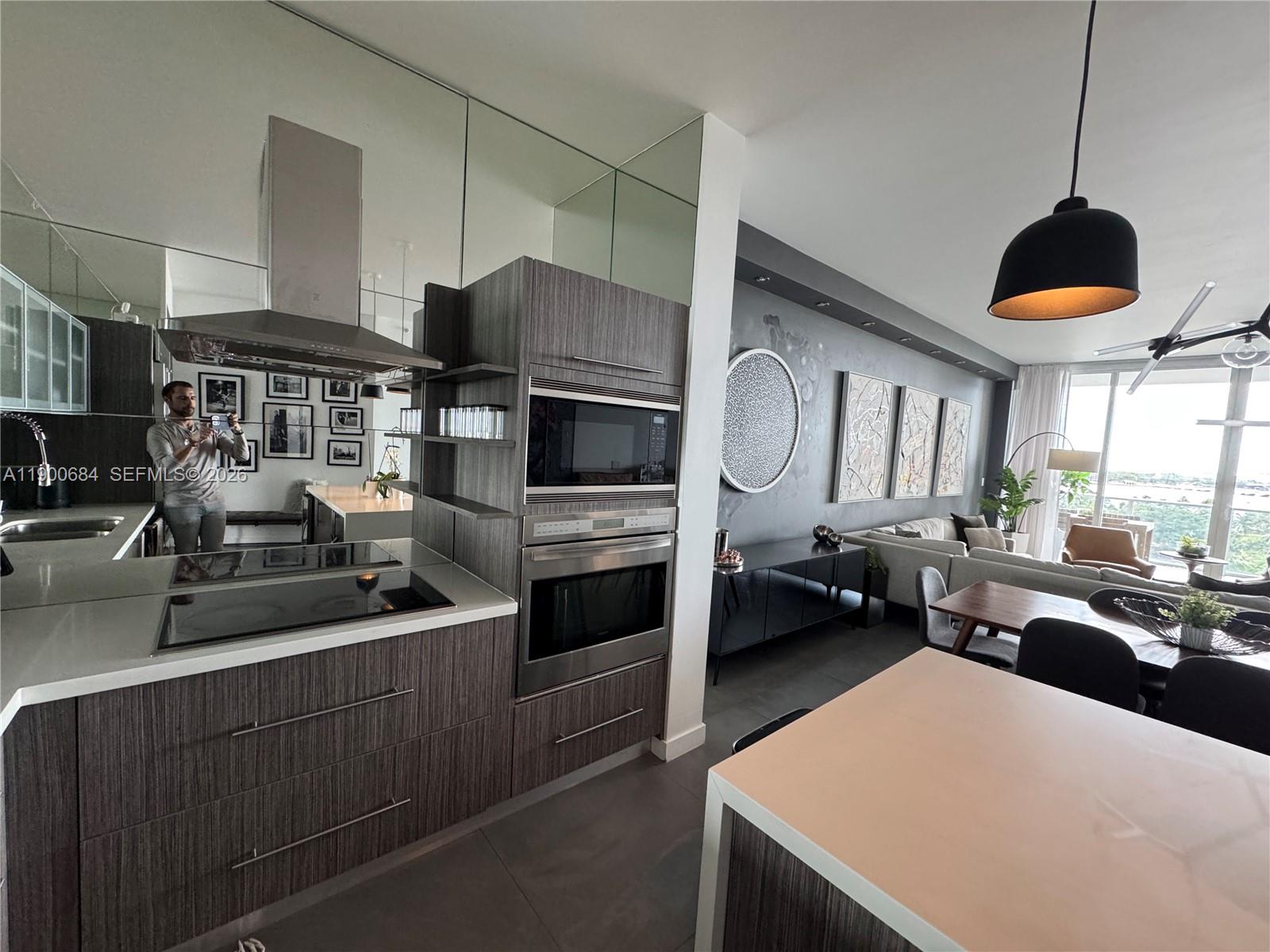 2020 N Bayshore Dr # 703