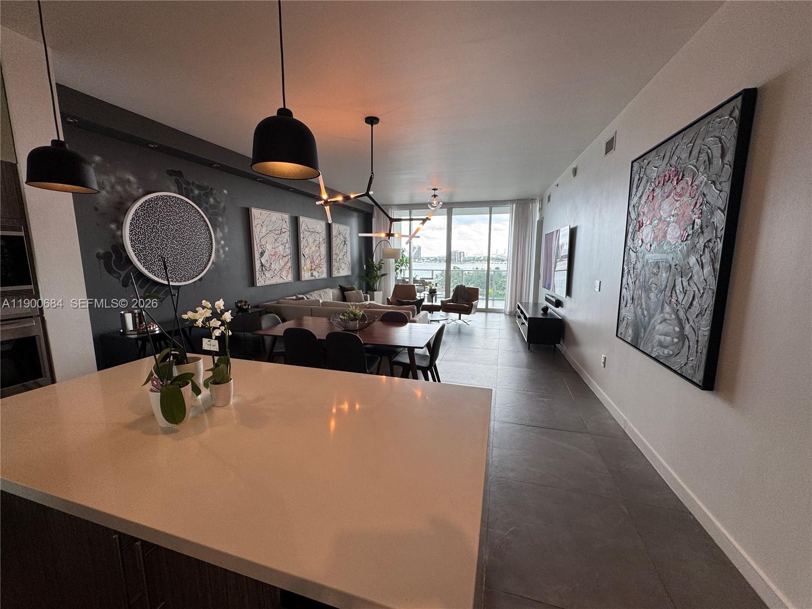 2020 N Bayshore Dr # 703