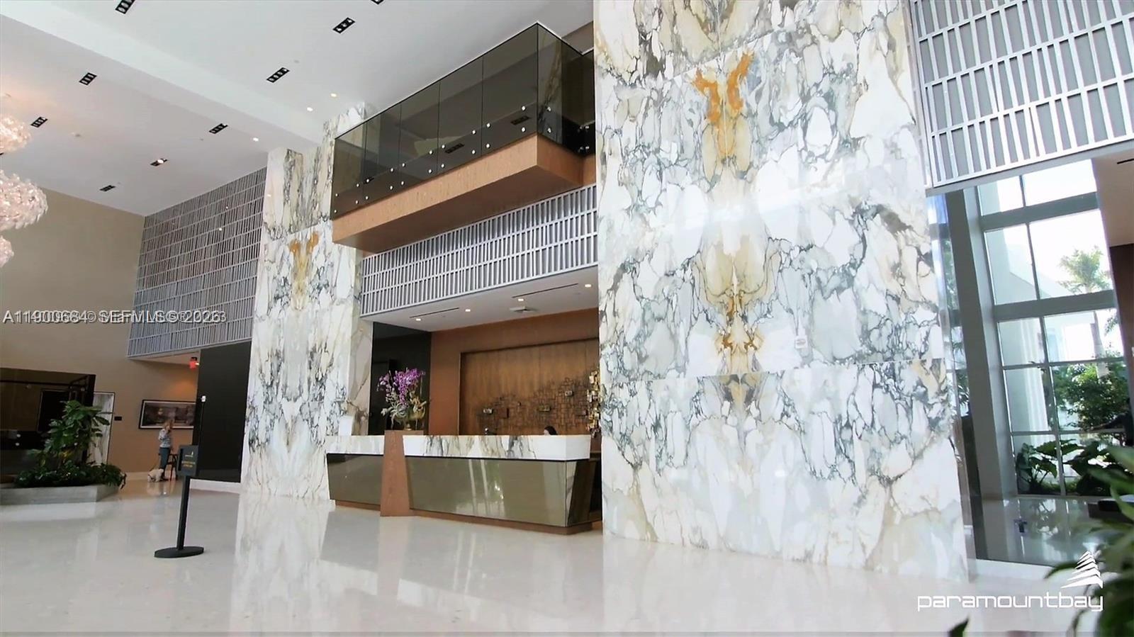 2020 N Bayshore Dr # 703