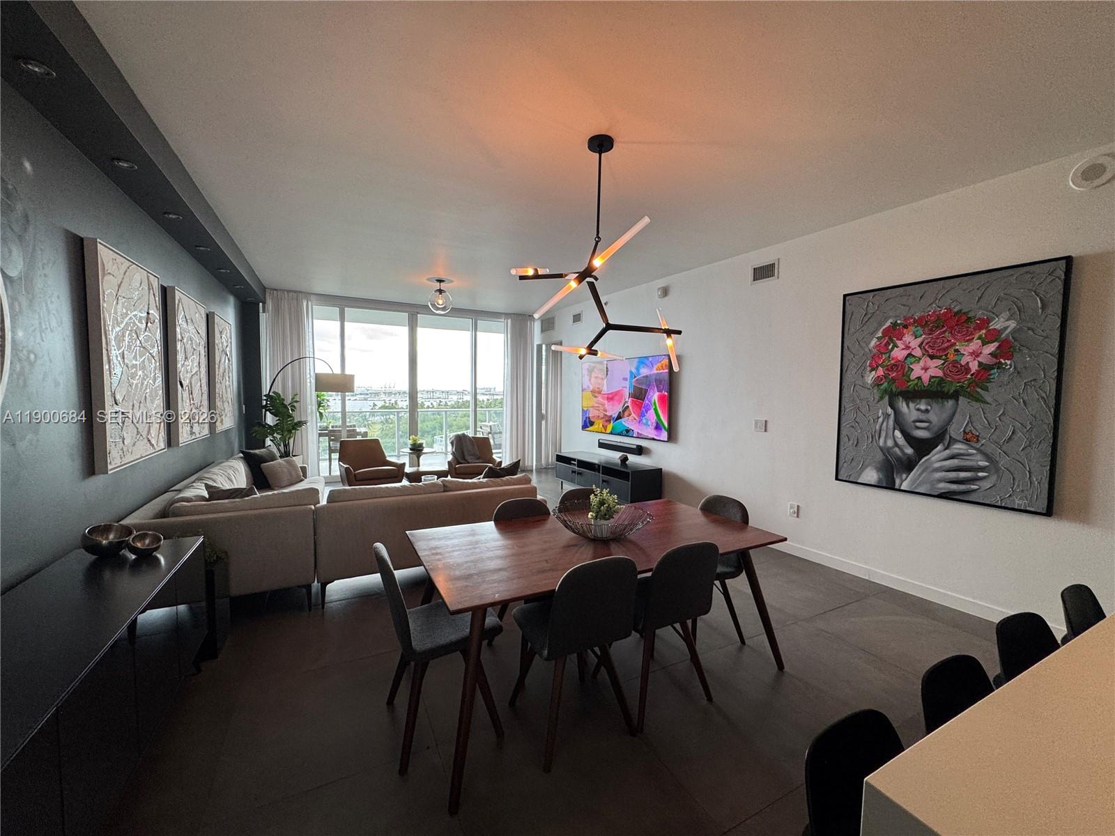 2020 N Bayshore Dr # 703