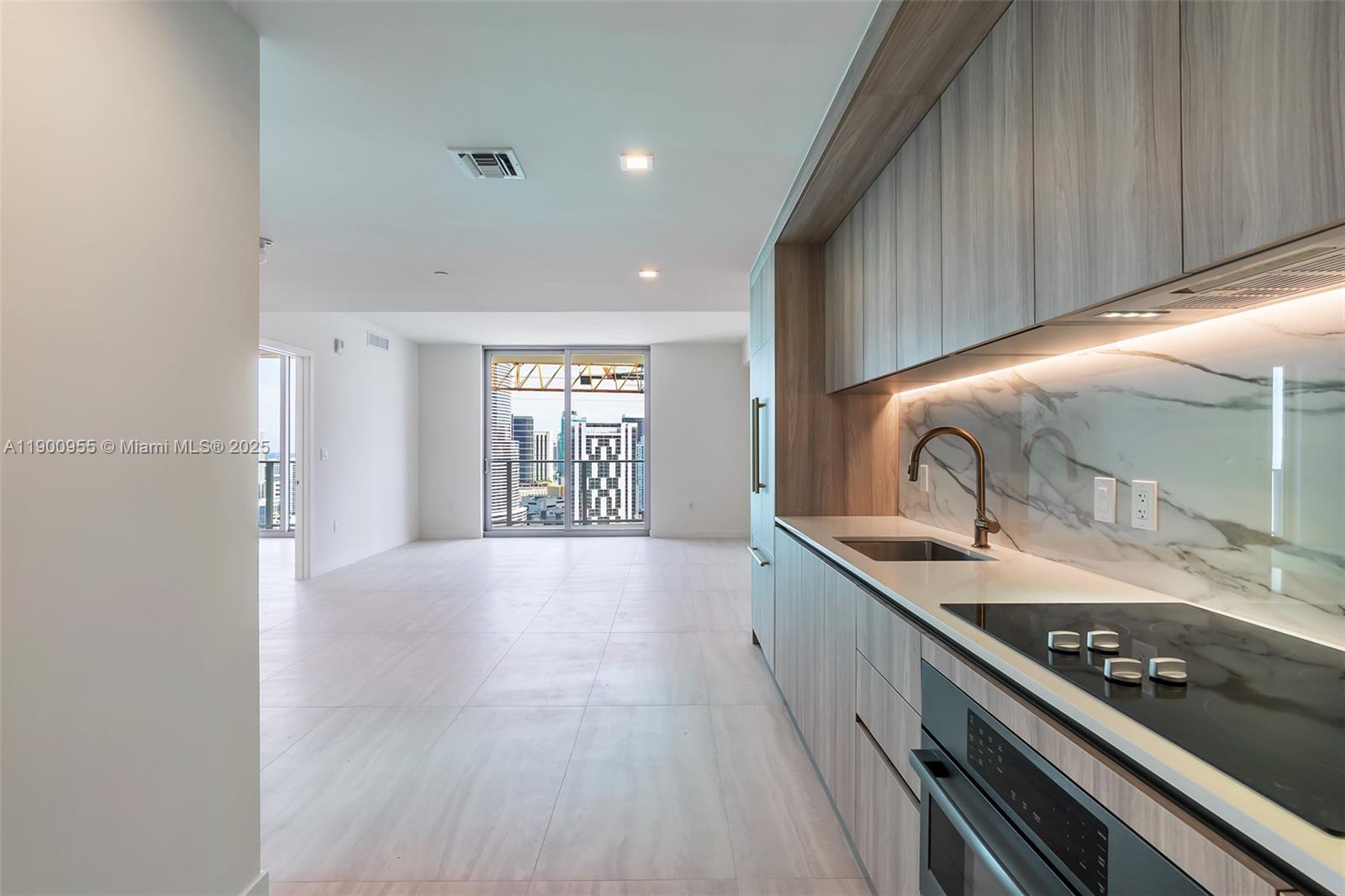 77 SE 5th Street # 2806, Miami Unit: 2806