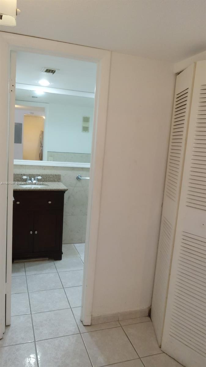 10801 SW 109th Ct # D301, Miami Unit: D301