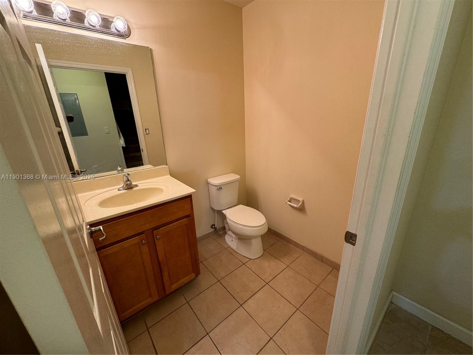 22411 SW 88th Pl # 26, Cutler Bay Unit: 14-26