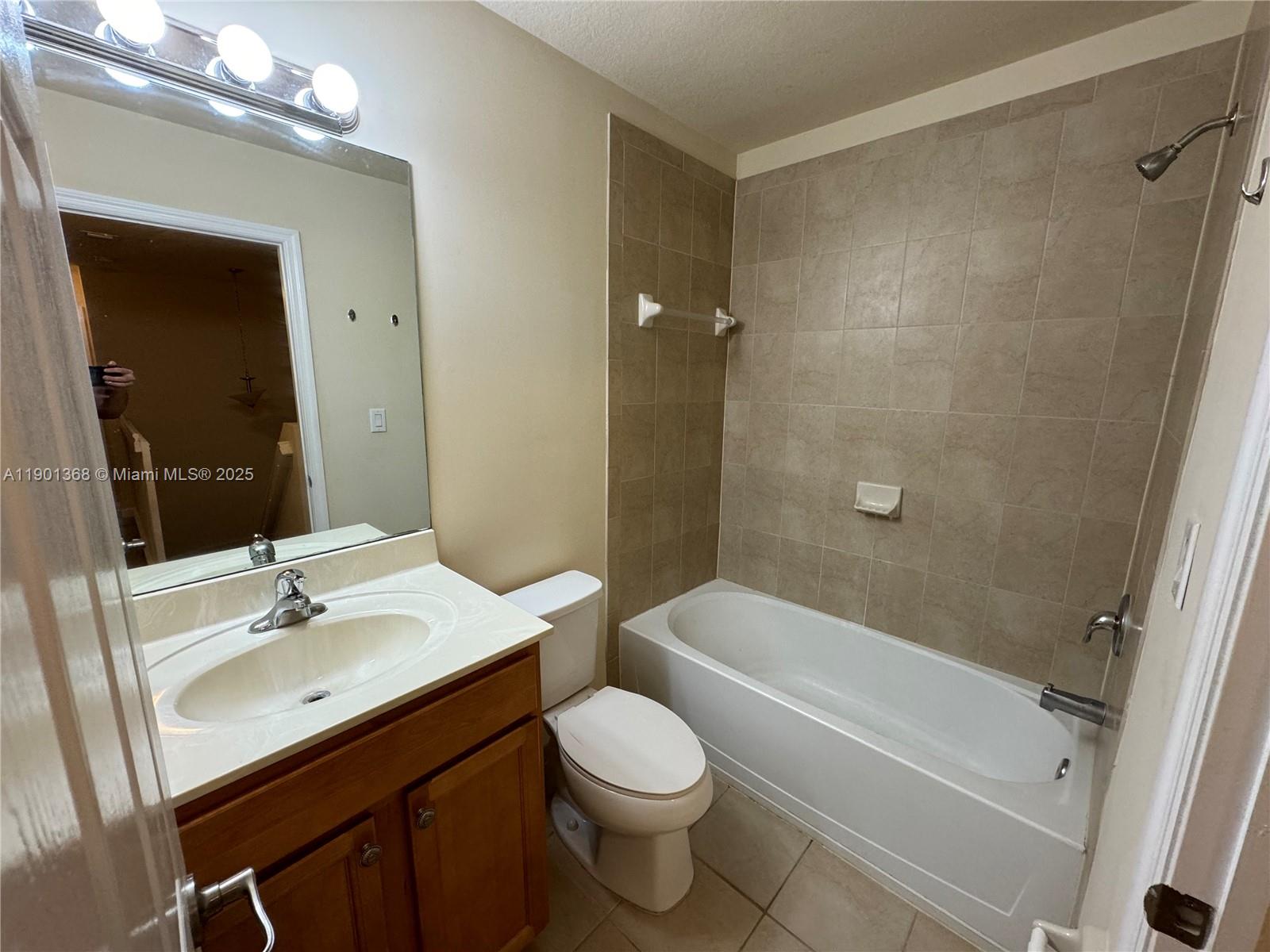 22411 SW 88th Pl # 26, Cutler Bay Unit: 14-26